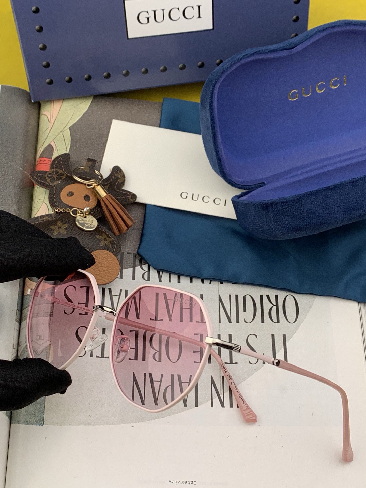  GUCCI 2025开春新款 最新款蛤蟆太阳镜 各路网红纷纷带起气场满分‼️ 俏皮甜美.上脸效果更佳.