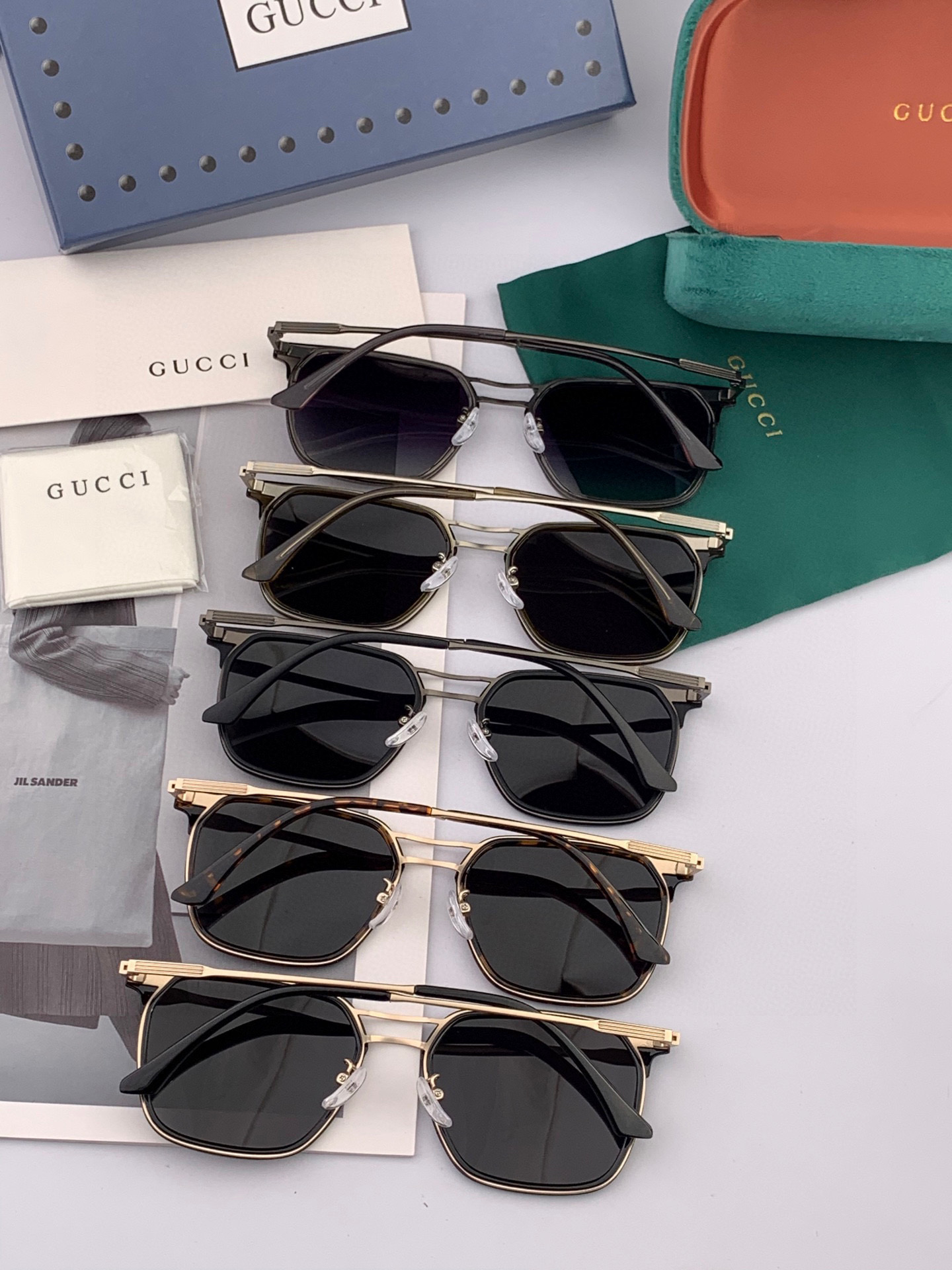 ♦️ GUCCI 2025新款男女情侣款太阳镜 超轻超有弹性整幅眼镜 重要的是压不坏 高清镜片、精湛的工