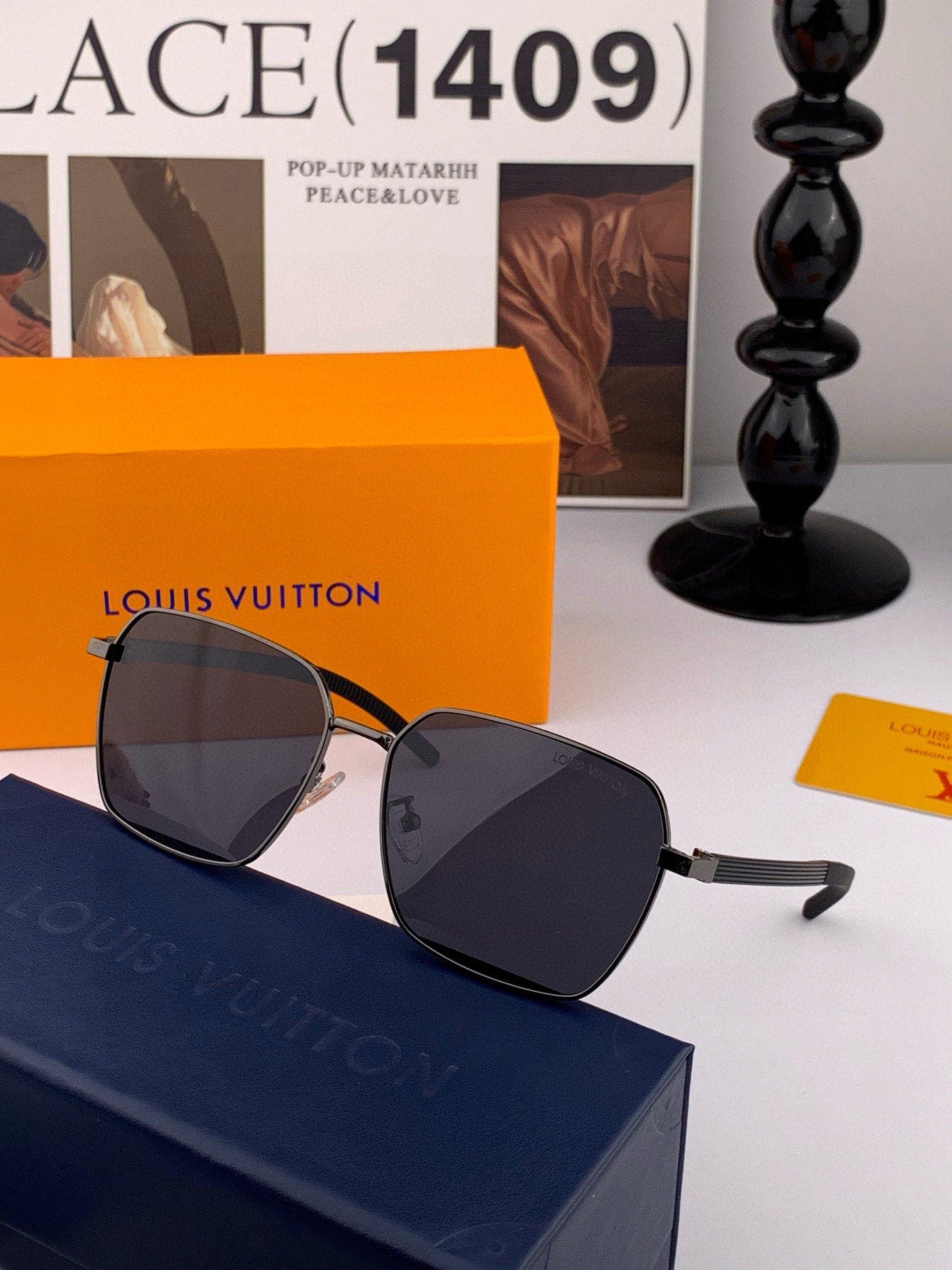   LV 。  高品质男女款墨镜   👍 进口宝丽来偏光镜片  。蛤蟆镜 开车钓鱼都可 。百搭显瘦墨镜韩
