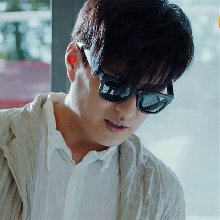 NO:357035,RAYBAN RB1834 stylish polarized and colorful sunglasses, both for men and women. Glasses, sunglasses, glasses, glasses19860909RAYBAN 雷朋 RB1834时尚偏光炫潮彩款太阳镜,男女通用.眼镜墨镜太阳镜,眼镜,glasses