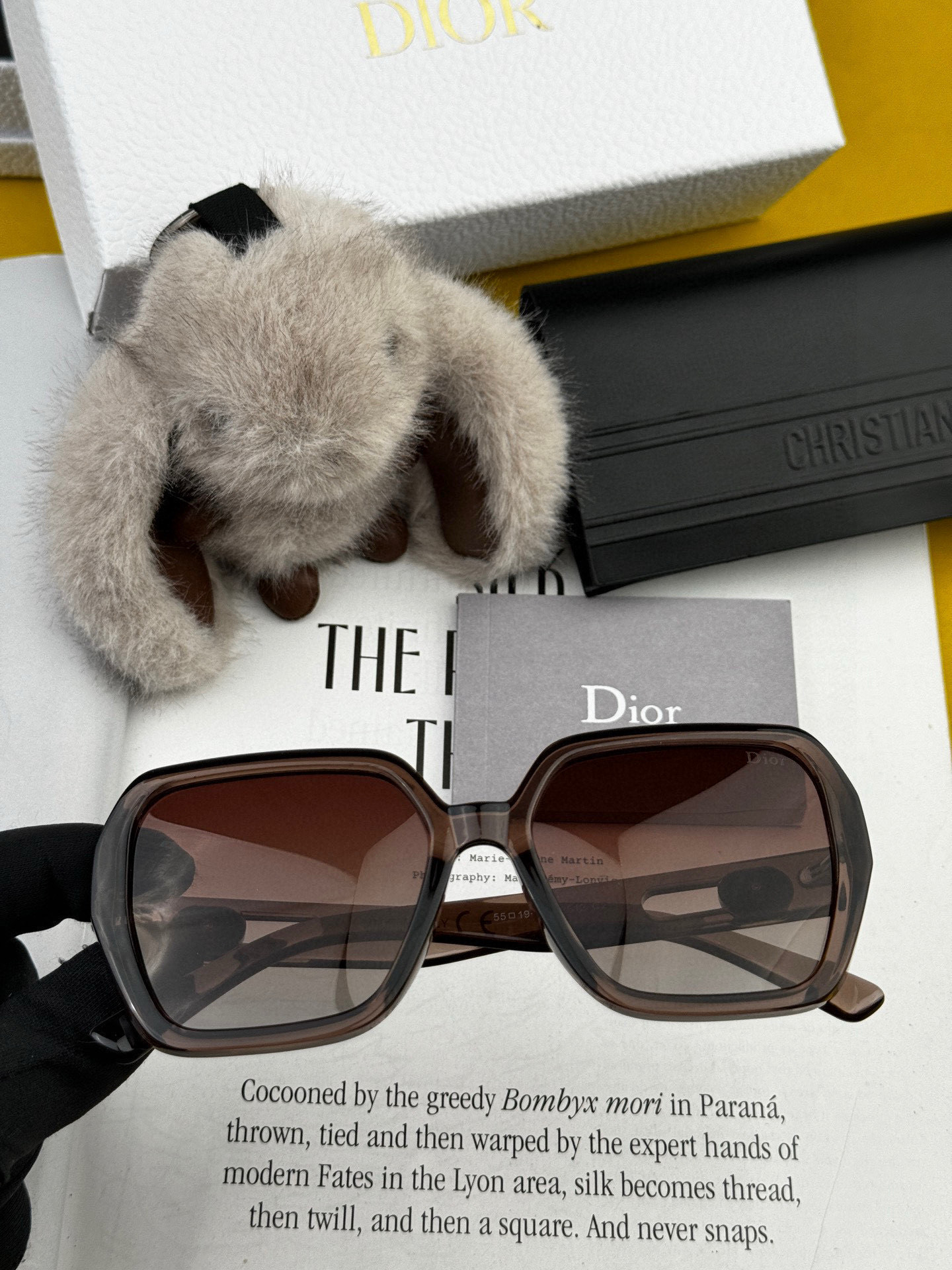   🔺 【DIOR-迪奥】2025开春新款 潮流爆款 时尚方框偏光太阳镜 高品质 佩戴舒适 网红潮款墨镜