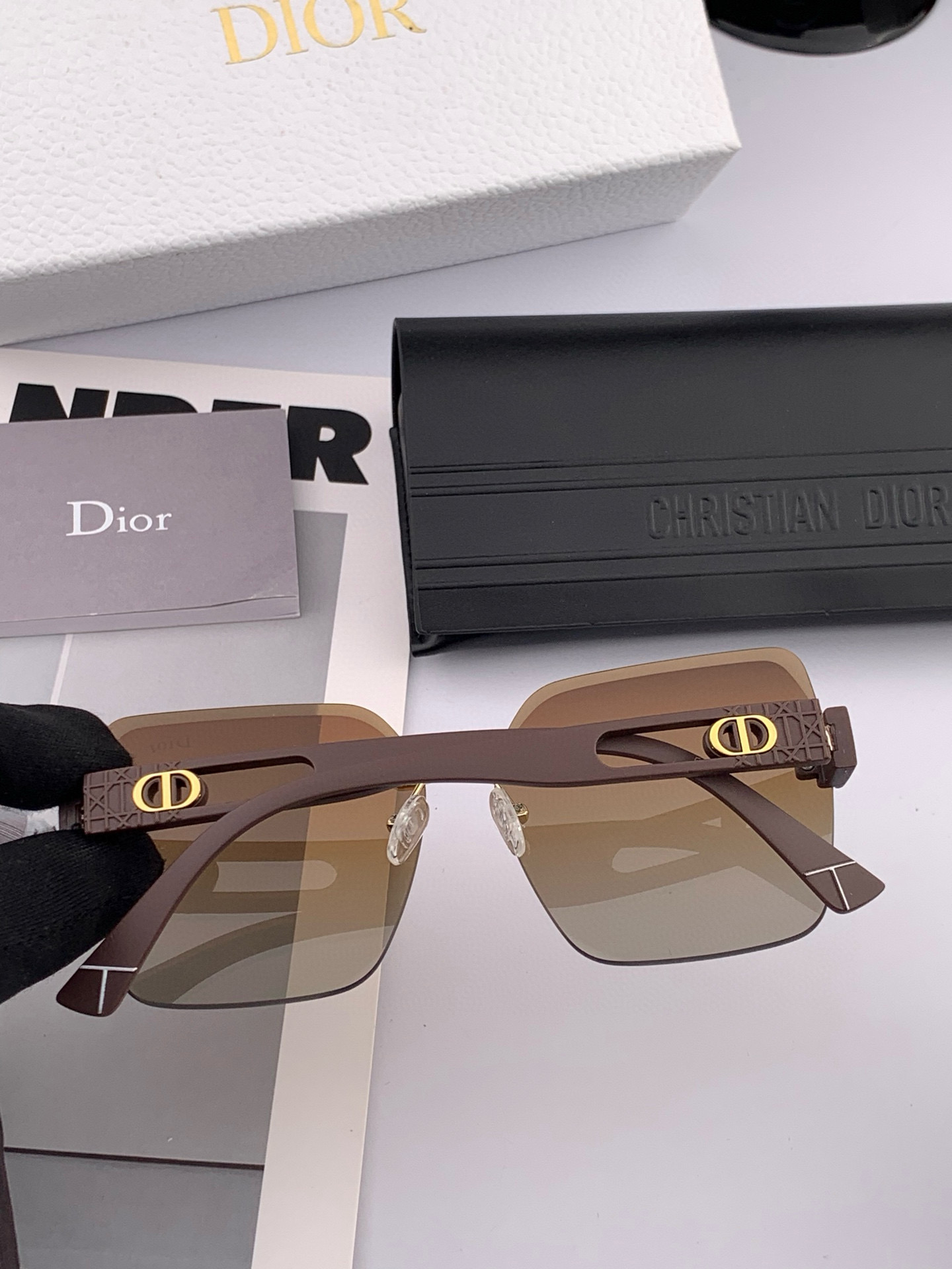 🔺 【DIOR-迪奥】2025开春新款 潮流爆款 时尚方框太阳镜 高品质 佩戴舒适 网红潮款墨镜 女士高