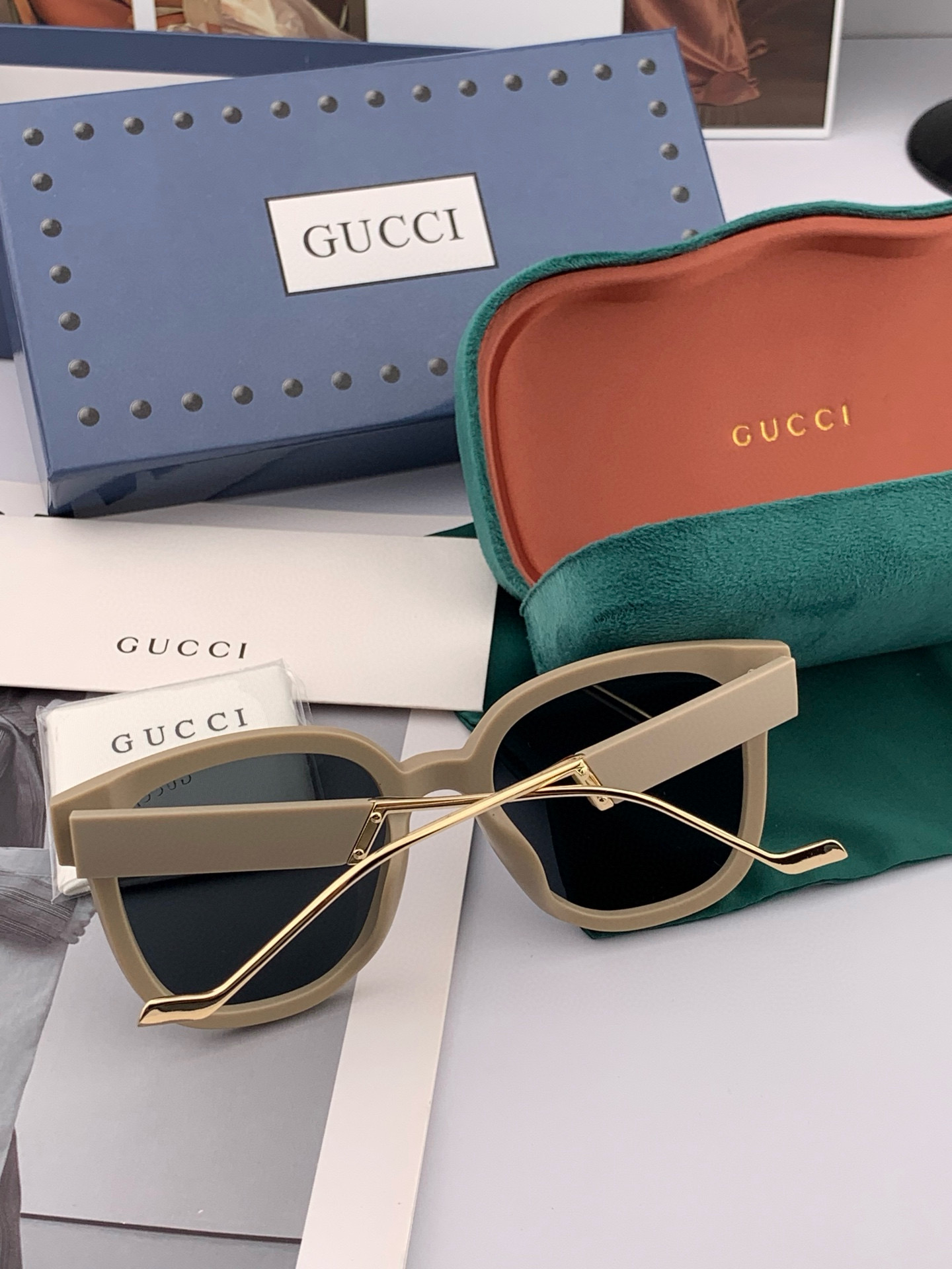 🔺 【GUCCI】2025开春新款 潮流爆款 时尚方框太阳镜 高品质 佩戴舒适 网红潮款墨镜 型号：G7
