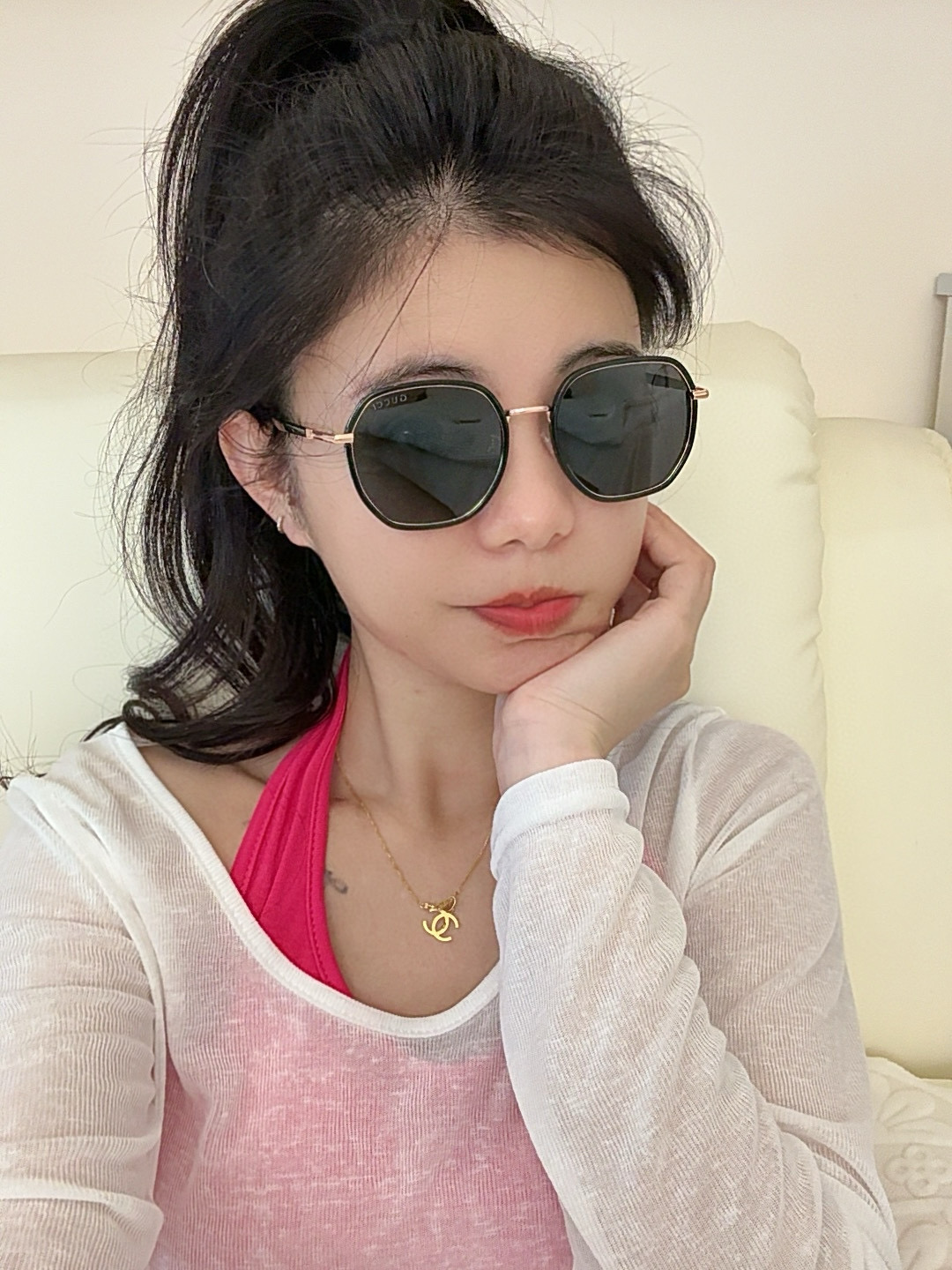   超好看 潮酷【GUCCI】古驰 新款款太阳镜以独特魅力和前卫风格诠释春夏最新眼镜，以方框设计两边经典