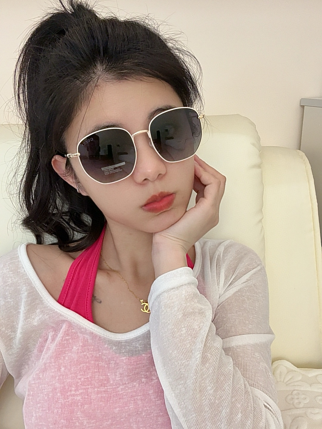   2025新款！新款出货！
女士高清加厚偏光太阳镜🕶️ 🎉💍新款GUCCI偏光太阳镜得意开车驾驶镜时尚