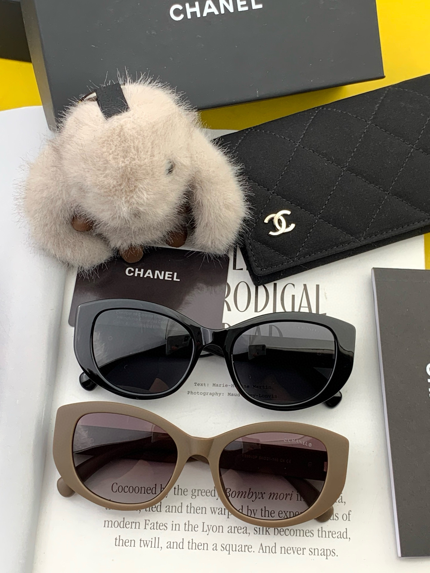  【CHANEL】香奈儿 2025新款潮流爆款 时尚圆框太阳镜 佩戴舒适 网红潮款墨镜  女士高清加厚偏