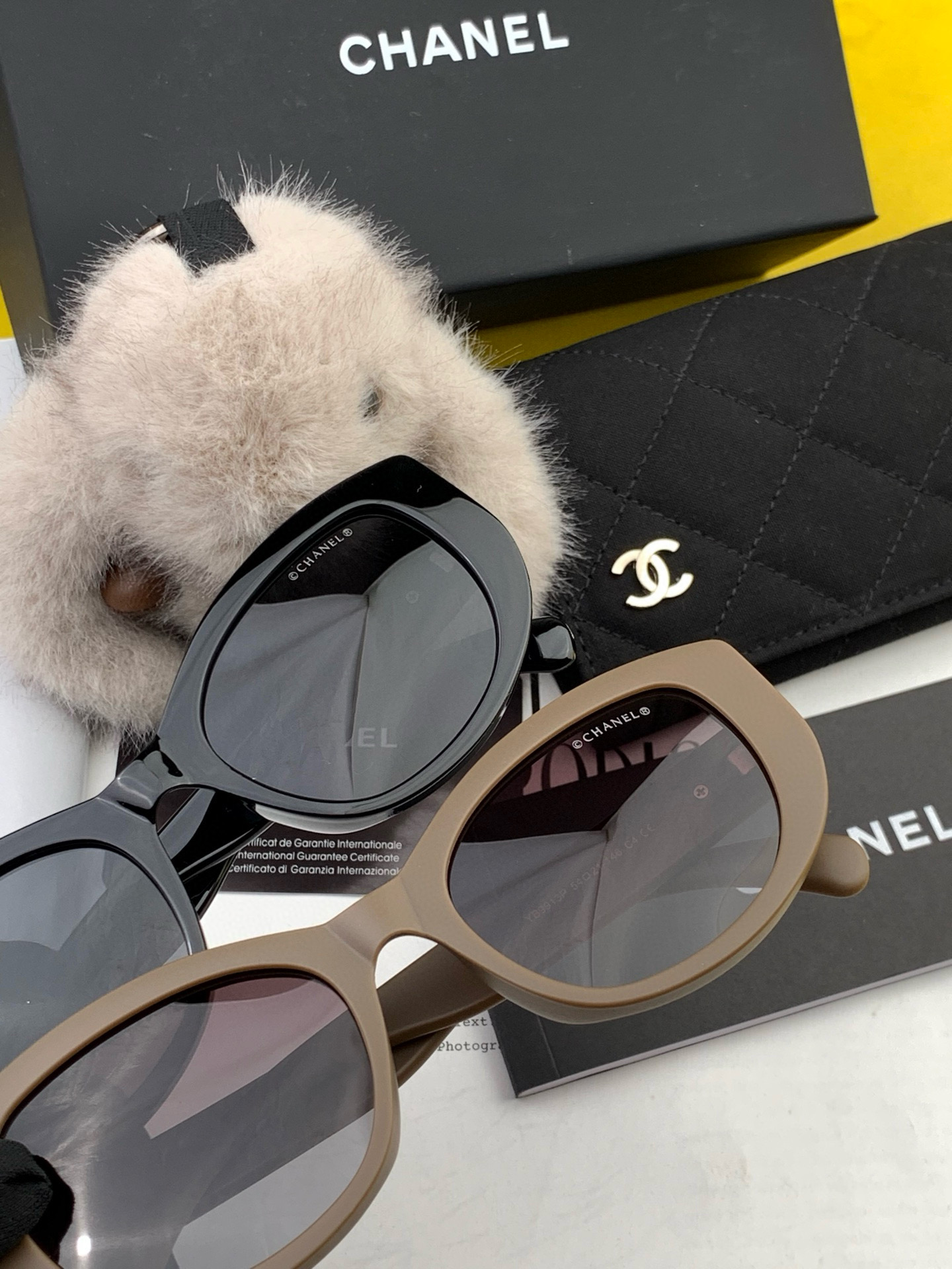  【CHANEL】香奈儿 2025新款潮流爆款 时尚圆框太阳镜 佩戴舒适 网红潮款墨镜  女士高清加厚偏