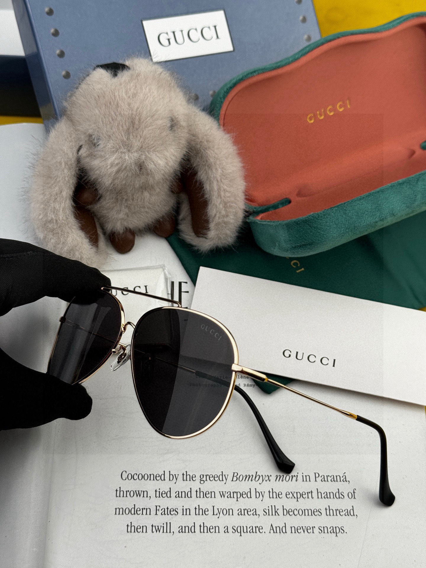   Gucci 。  高品质男女款墨镜   👍 进口宝丽来偏光镜片  。蛤蟆镜 开车钓鱼都可 。百搭显瘦