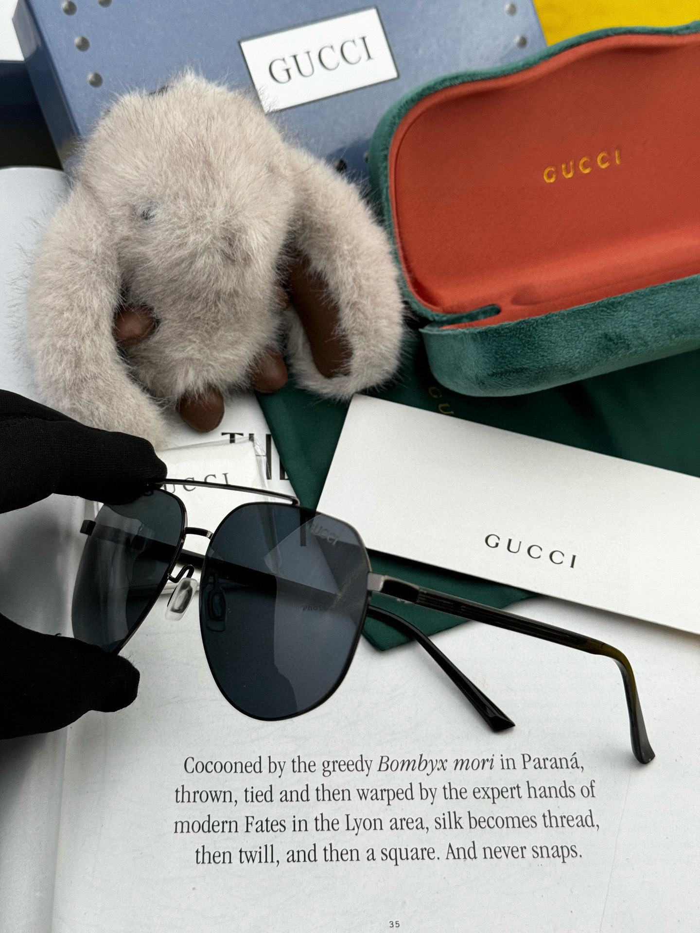         GUCCI 男款炫彩飞行员偏光太阳镜 ❤️材质：高清尼龙加厚卡槽高清偏光镜片 🌹无边框镜