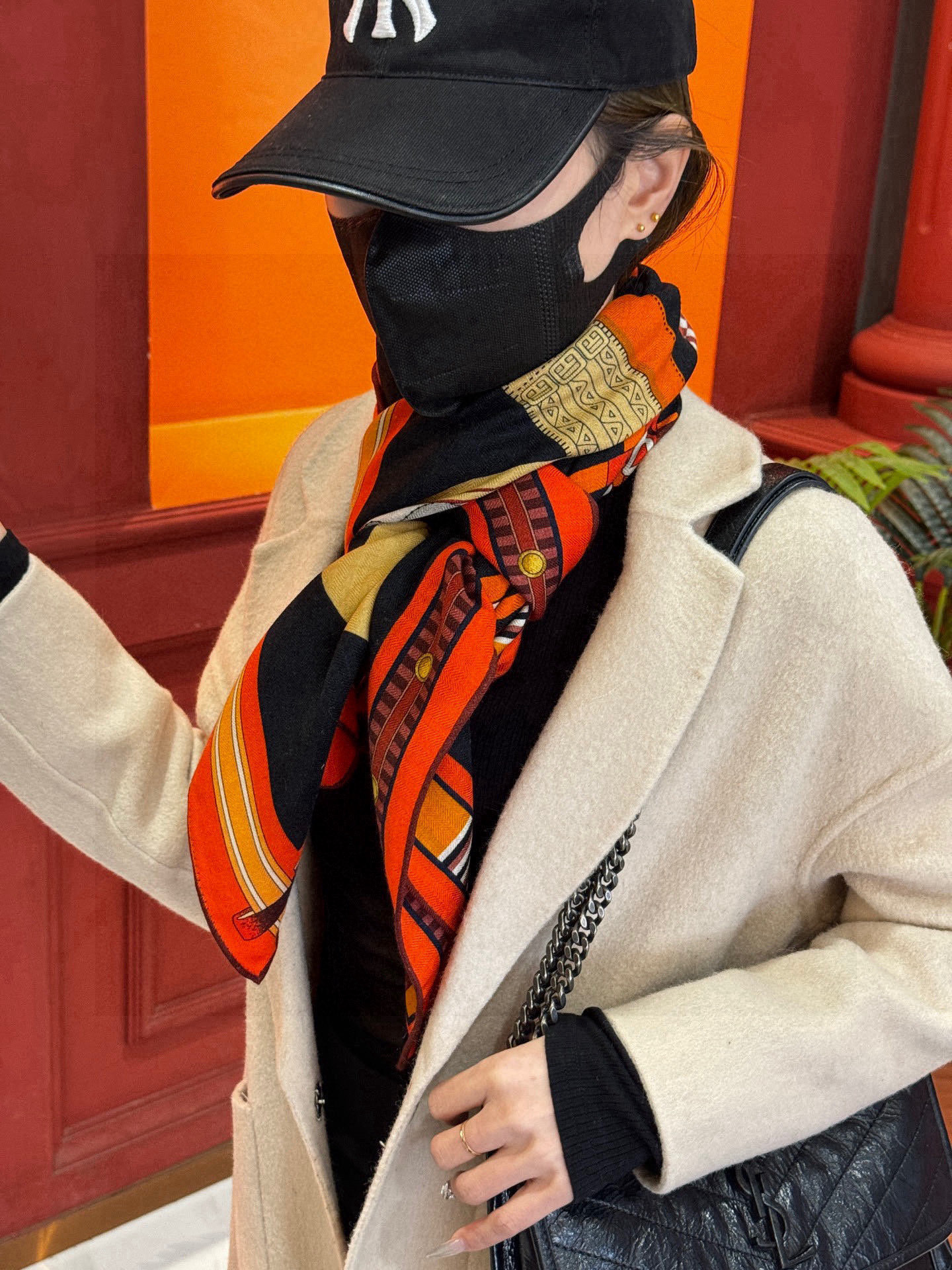 ❄️【双面同色】原单爱马仕140cm丝绒方巾💕 《马术密匙》,十九世纪的商品图录汇集了手工匠们的系列产品