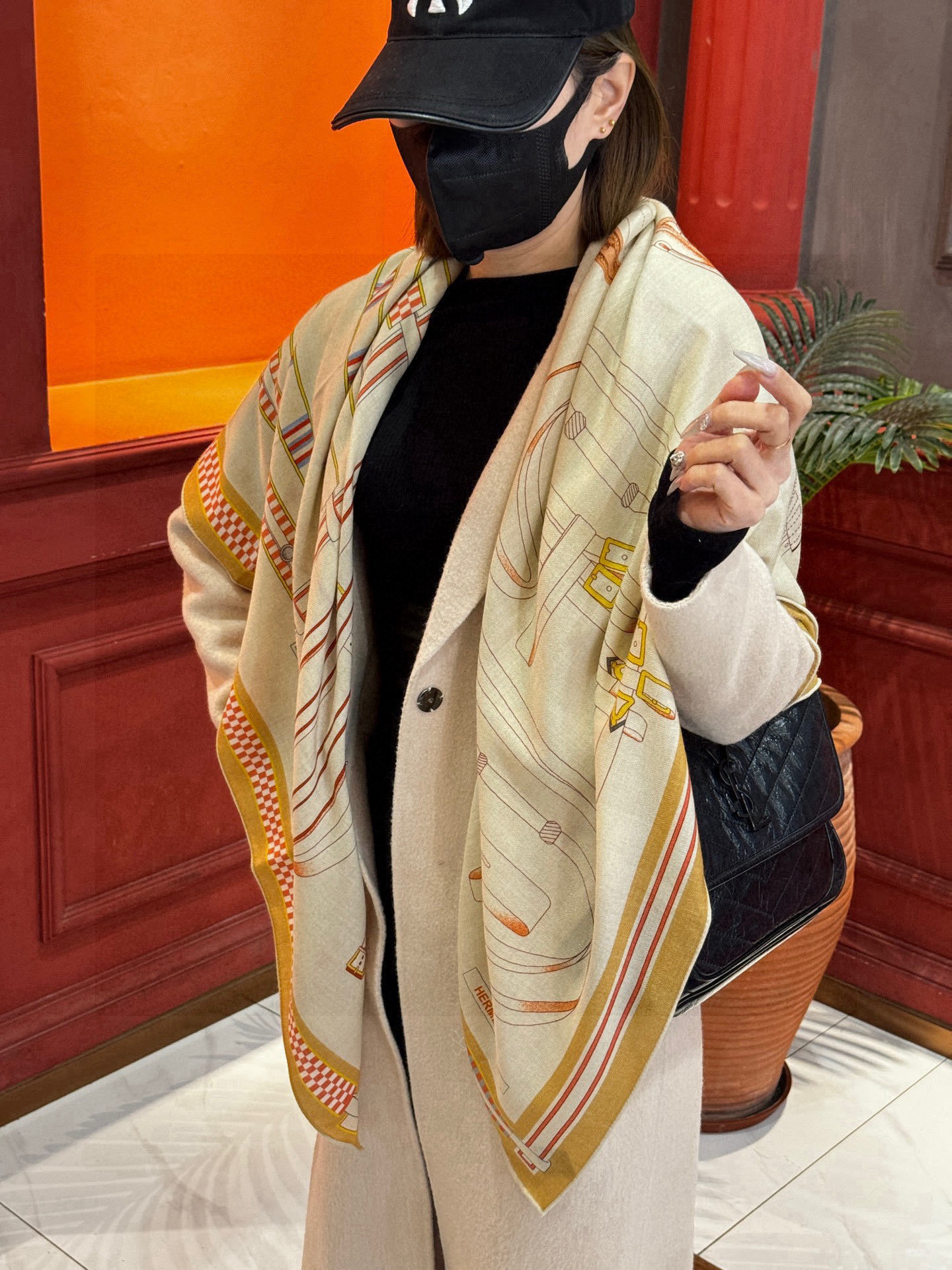 ❄️【双面同色】原单爱马仕140cm丝绒方巾💕 《马术密匙》,十九世纪的商品图录汇集了手工匠们的系列产品