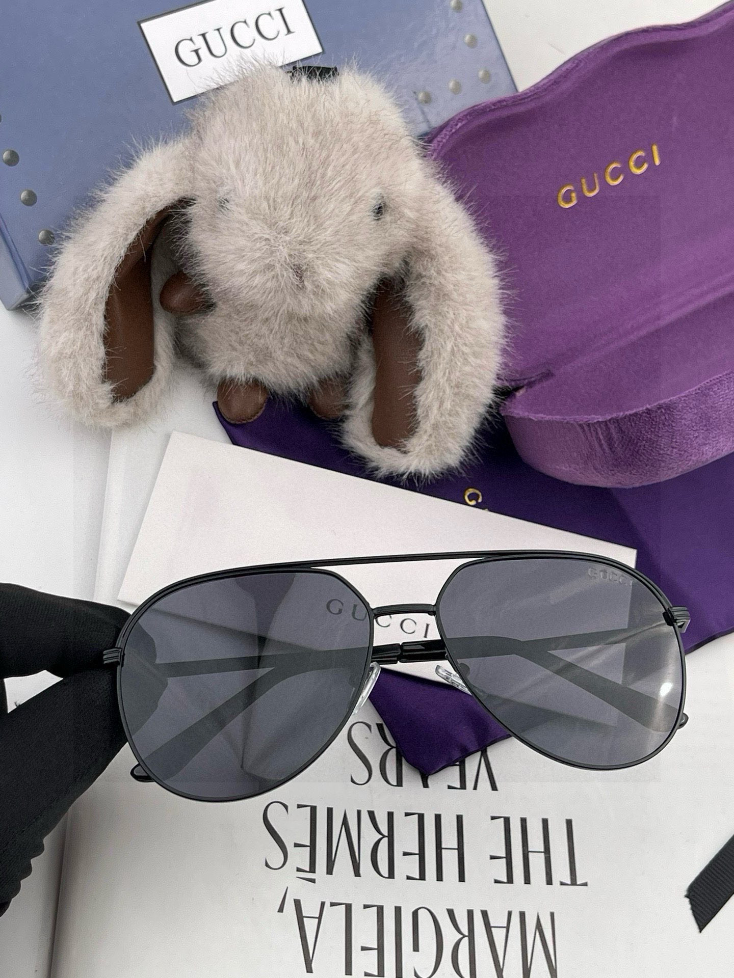  Gucci 。  高品质男女款墨镜   👍 进口宝丽来偏光镜片  。蛤蟆镜 开车钓鱼都可 。百搭显瘦