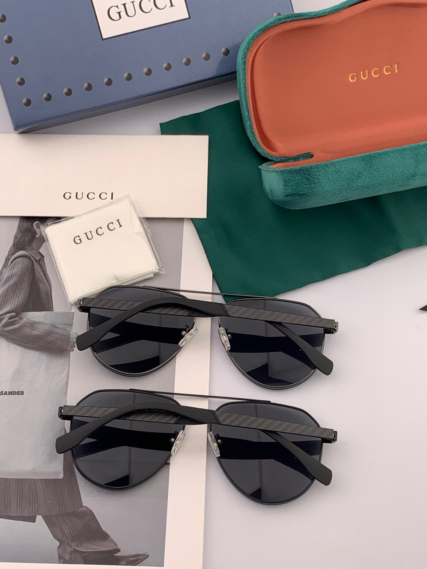        GUCCI 男款炫彩飞行员偏光太阳镜 ❤️材质：高清尼龙加厚卡槽高清偏光镜片 🌹无边框镜架