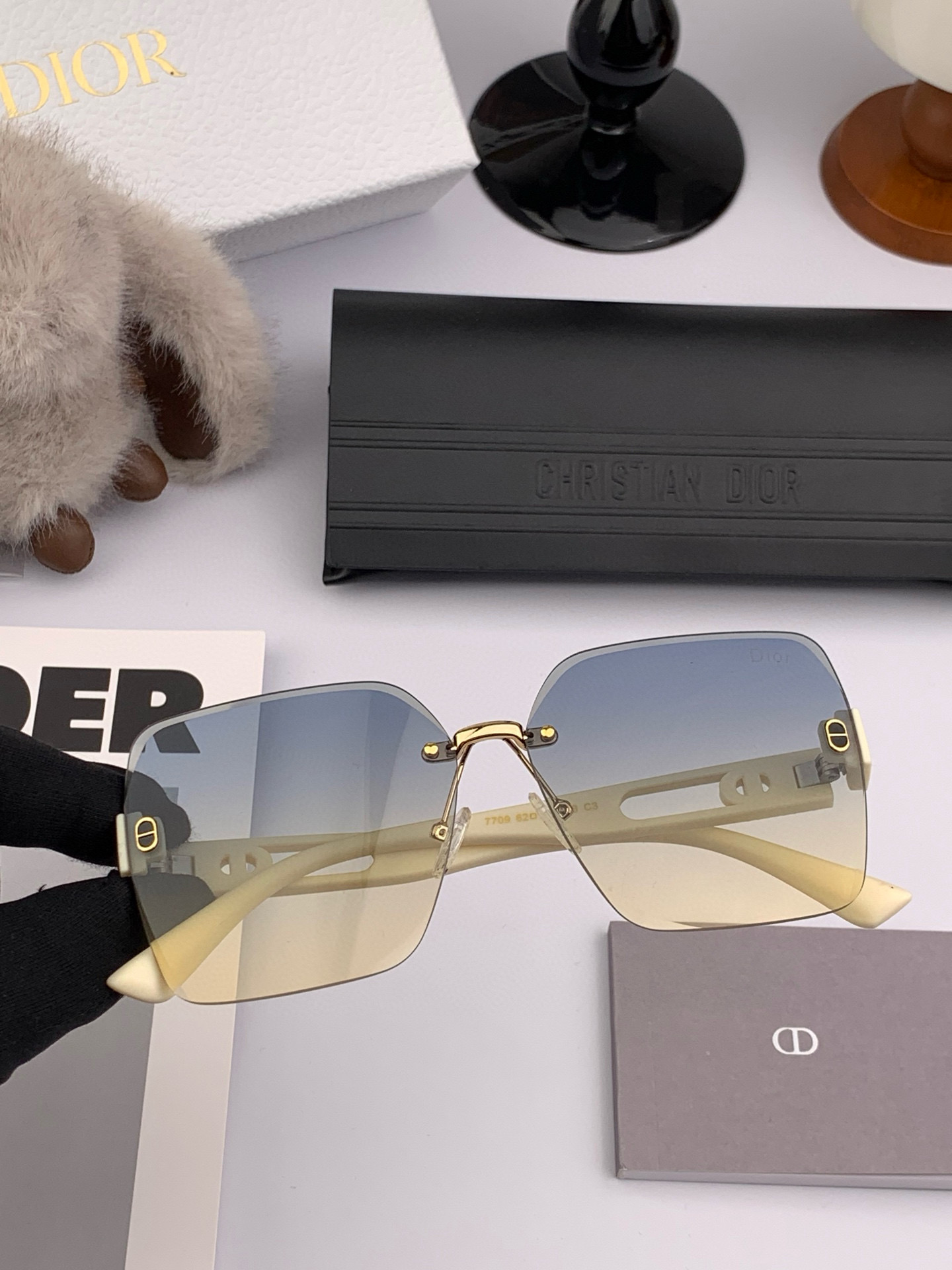 🔺 【DIOR-迪奥】2025开春新款 潮流爆款 时尚方框太阳镜 高品质 佩戴舒适 网红潮款墨镜 女士高
