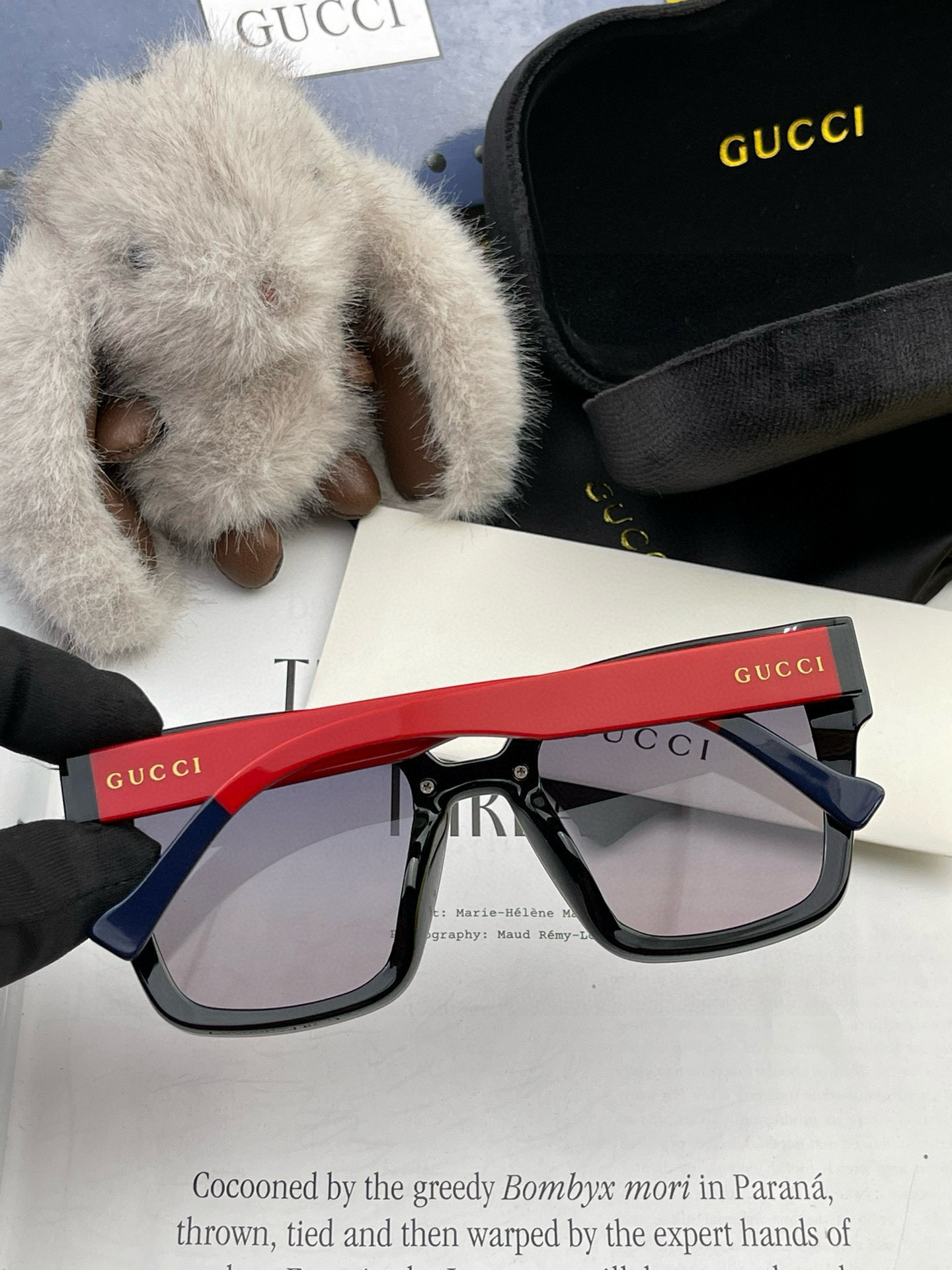    【TR偏光系列】Gucci   经典的方框设计，不挑脸型，无论搭配大衣还是连衣裙都非常显气质偏光镜