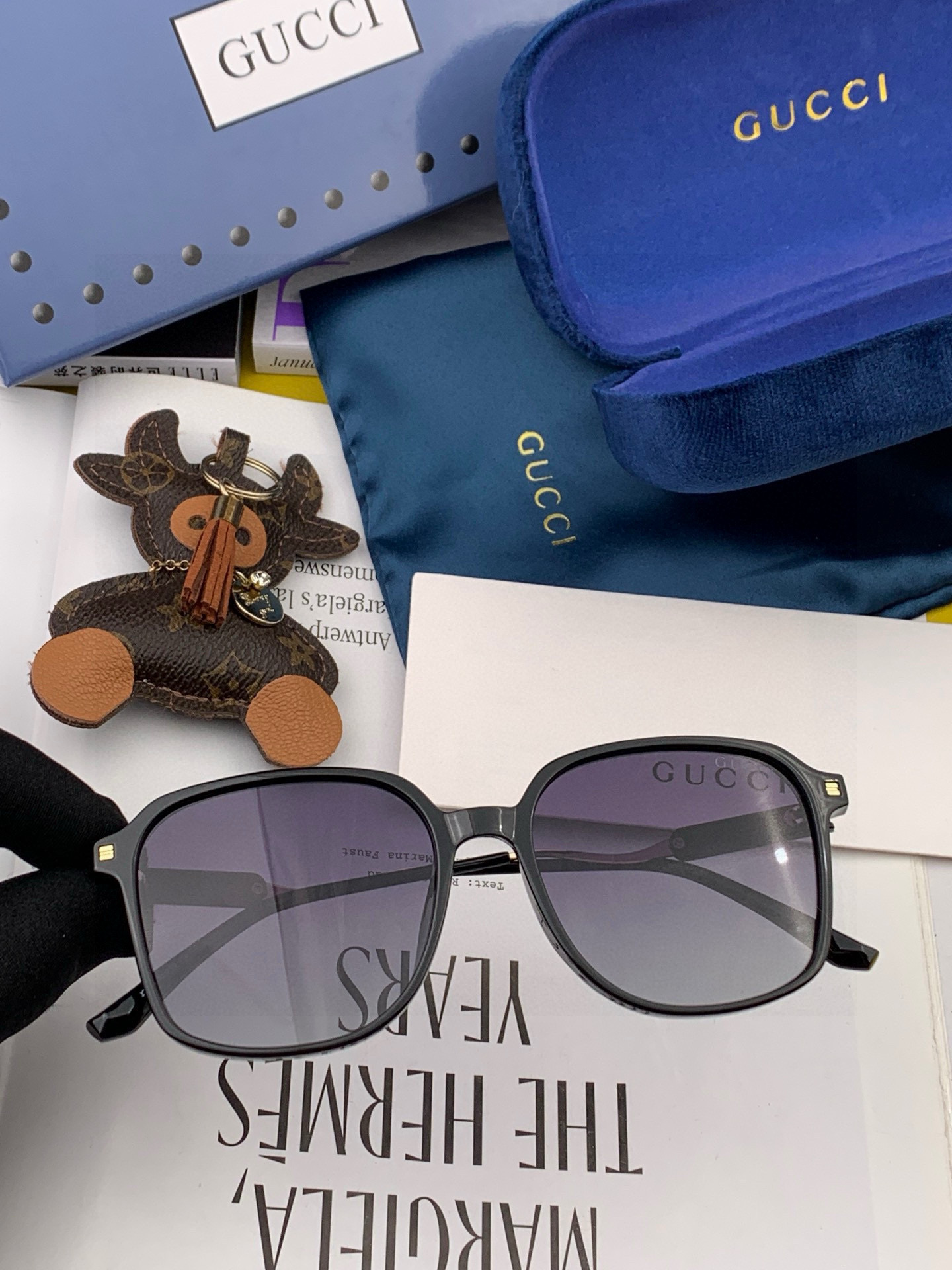   GUCCI 2025开春新款太阳镜 各路网红纷纷带起气场满分‼️ 俏皮甜美.上脸效果更佳.金属质感超