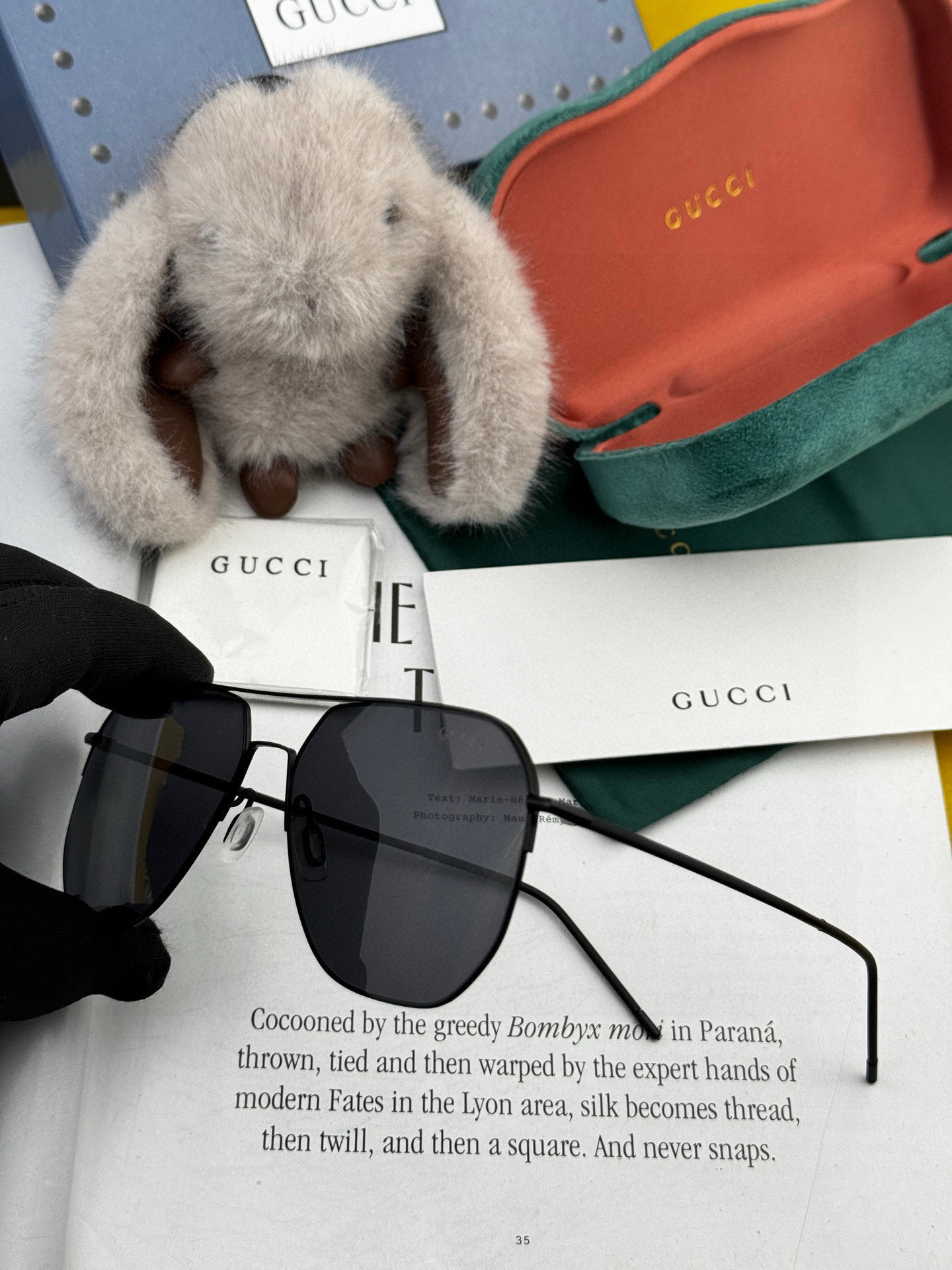        GUCCI 男款炫彩飞行员偏光太阳镜 ❤️材质：高清尼龙加厚卡槽高清偏光镜片 🌹无边框镜