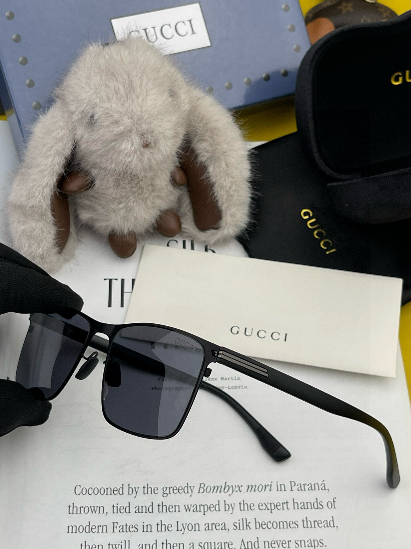        GUCCI 男款炫彩飞行员偏光太阳镜 ❤️材质：高清尼龙加厚卡槽高清偏光镜片 🌹无边框镜架