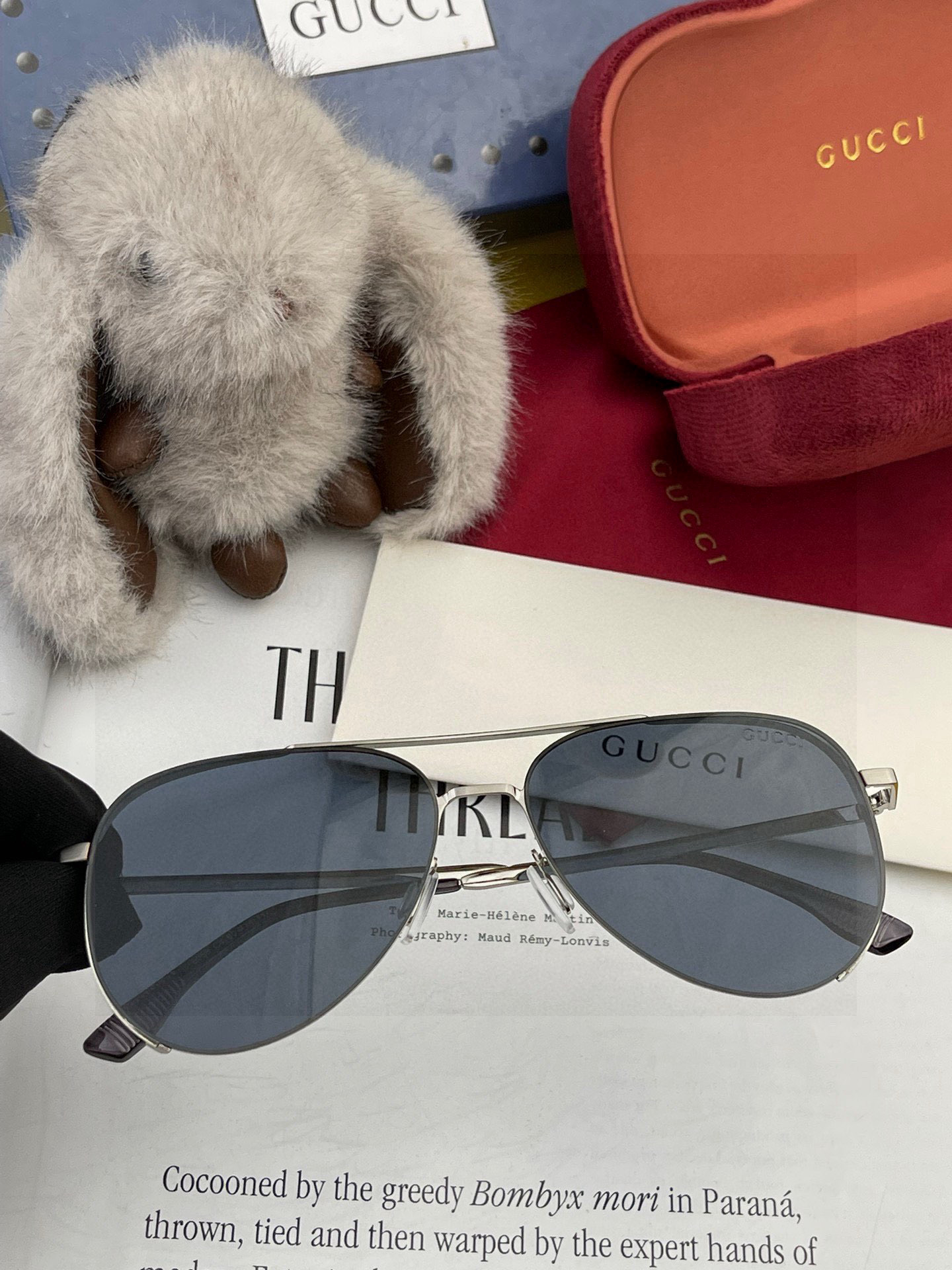         GUCCI 男款炫彩飞行员偏光太阳镜 ❤️材质：高清尼龙加厚卡槽高清偏光镜片 🌹无边框镜