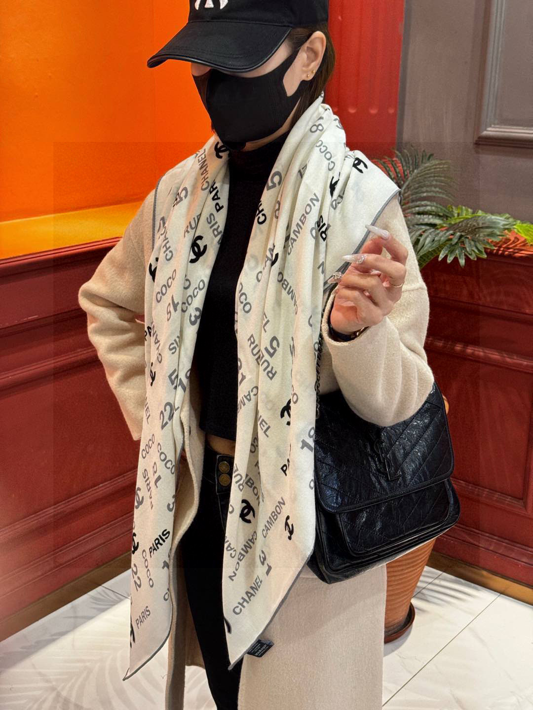 【升级双面同色 加密面料】 上新❤️ 
140*140台版印花  黑白二色 
 高级都市新贵！山茶花的再