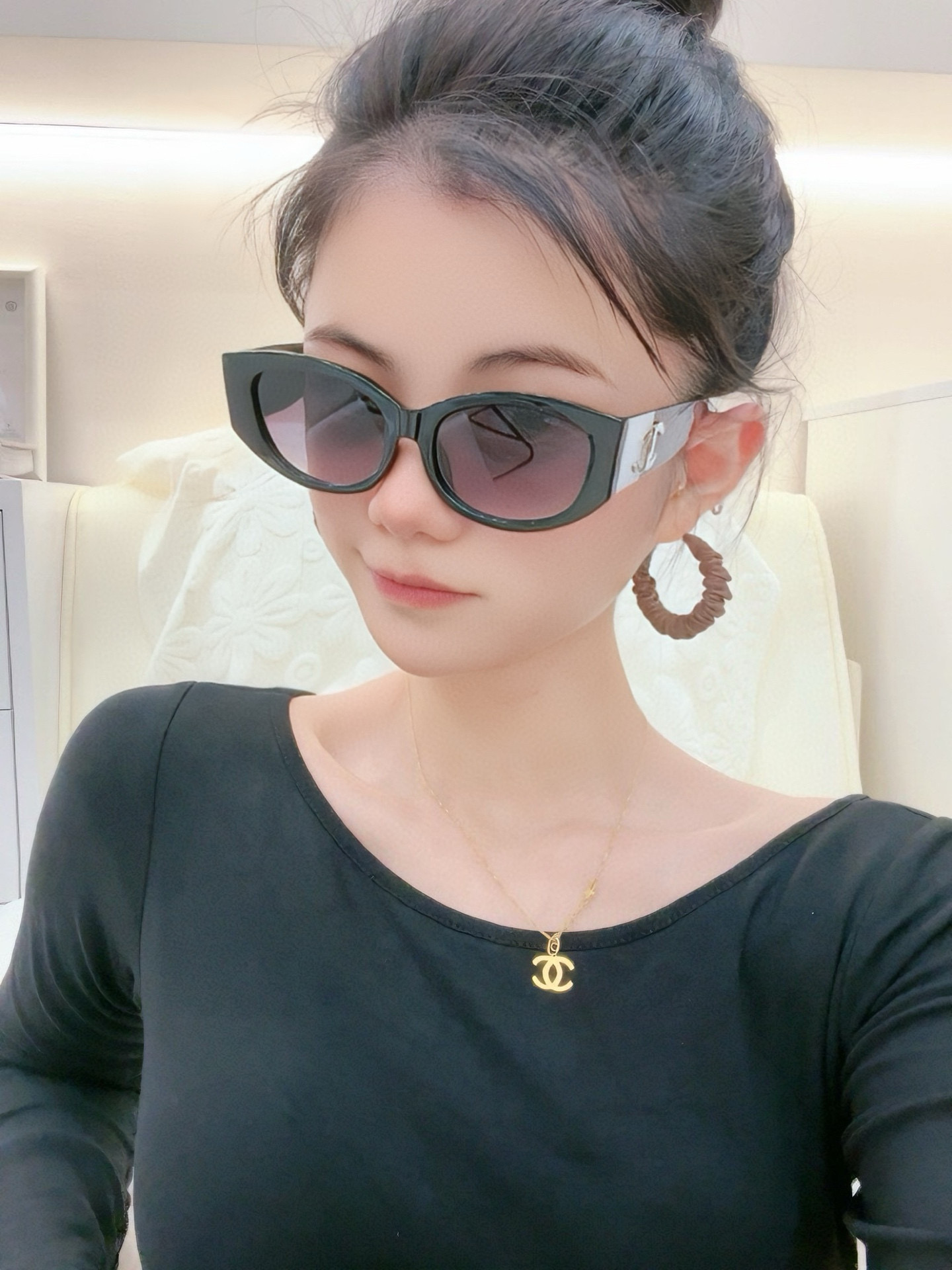    新品CHANEL 香奈儿太阳镜以独特魅力和前卫风格诠释春夏最新眼镜，质感超好佩带舒适 型号：CH5
