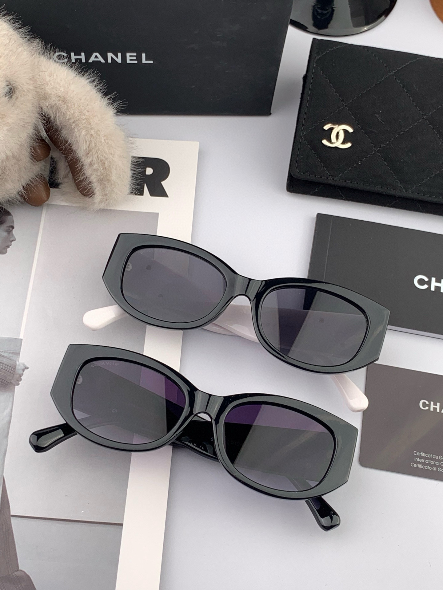    新品CHANEL 香奈儿太阳镜以独特魅力和前卫风格诠释春夏最新眼镜，质感超好佩带舒适 型号：CH5