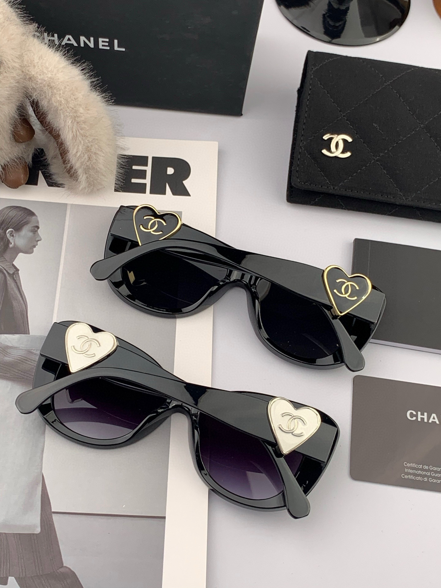    新品CHANEL 香奈儿太阳镜以独特魅力和前卫风格诠释春夏最新眼镜，质感超好佩带舒适 型号：CH8