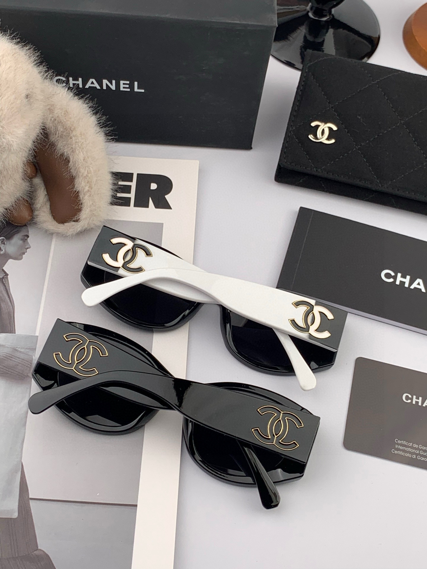    新品CHANEL 香奈儿太阳镜以独特魅力和前卫风格诠释春夏最新眼镜，质感超好佩带舒适 型号：CH0
