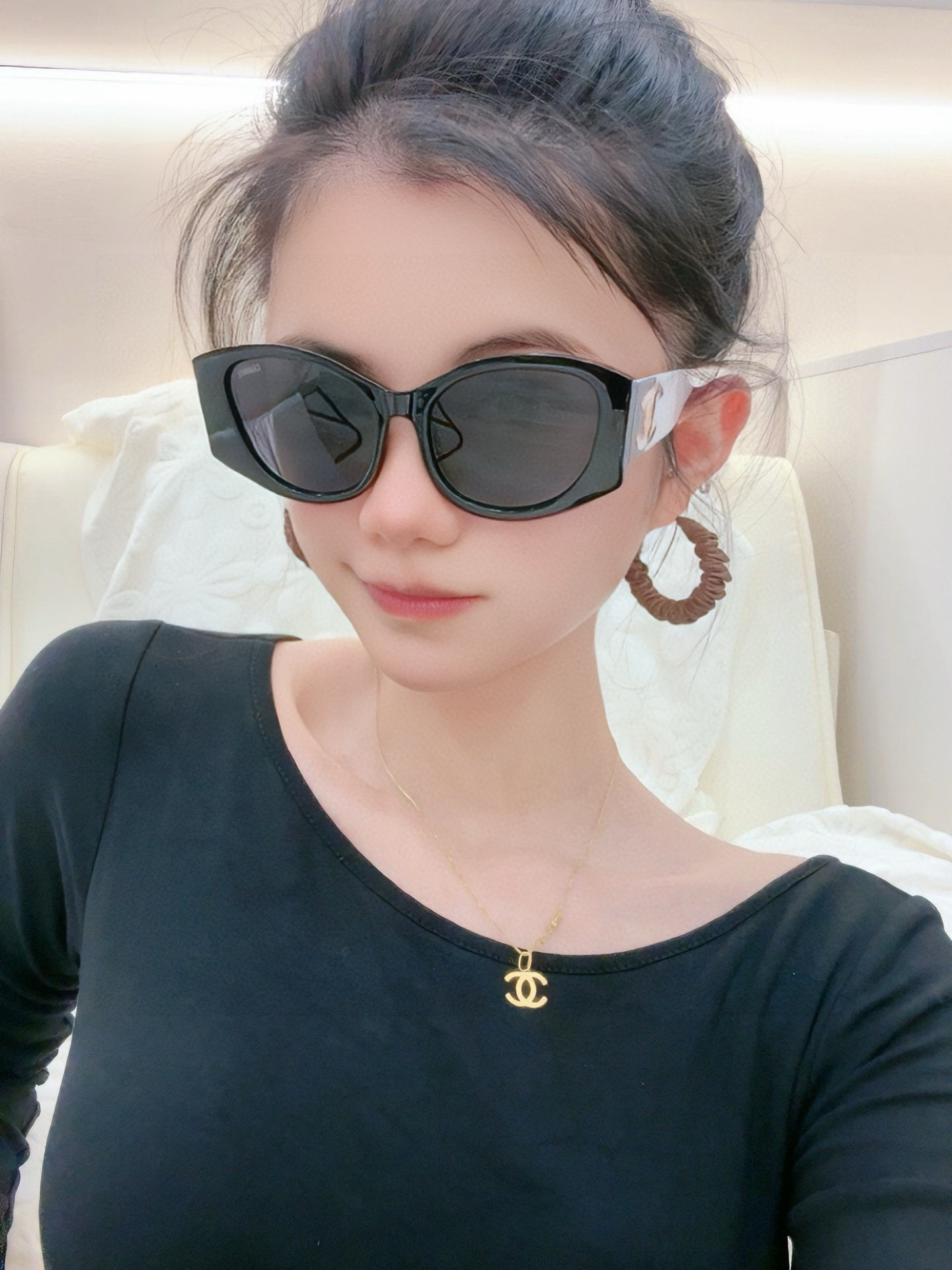    新品CHANEL 香奈儿太阳镜以独特魅力和前卫风格诠释春夏最新眼镜，质感超好佩带舒适 型号：CH0