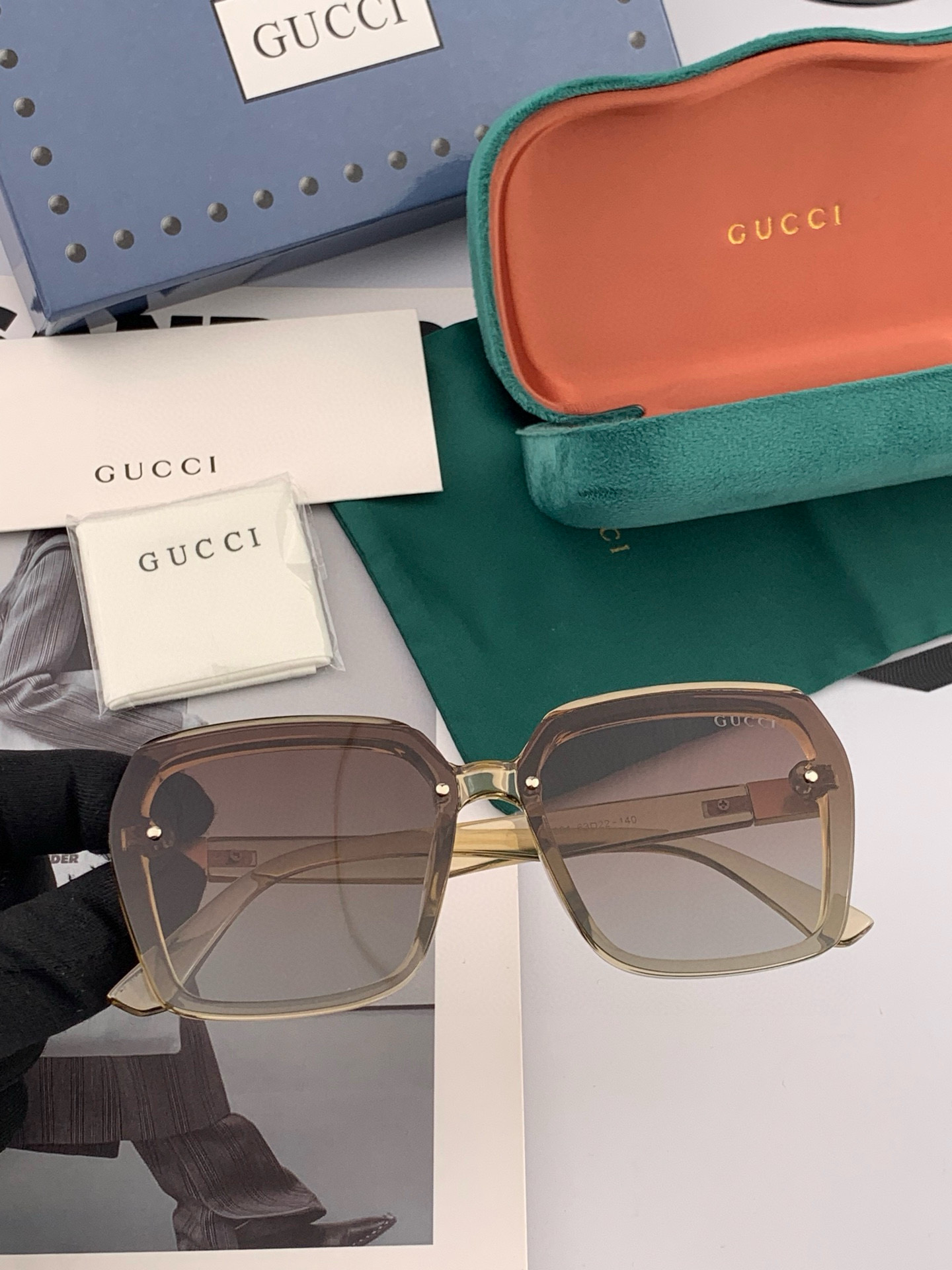   【TR偏光系列】GUCCI大框太阳镜墨镜  经典的方框设计，不挑脸型，无论搭配大衣还是连衣裙都非常显