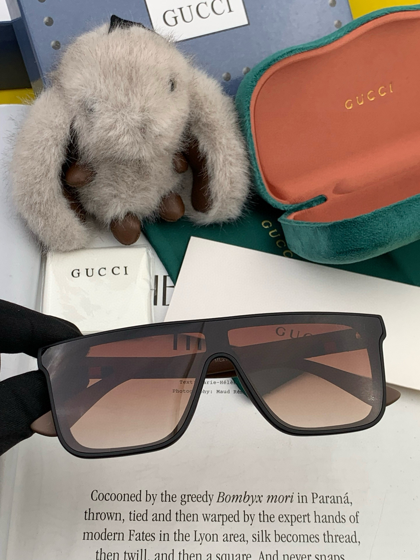   Gucci 。  高品质男女款墨镜   👍  。 开车钓鱼都可 。百搭显瘦墨镜韩版男士飞行员大框司机