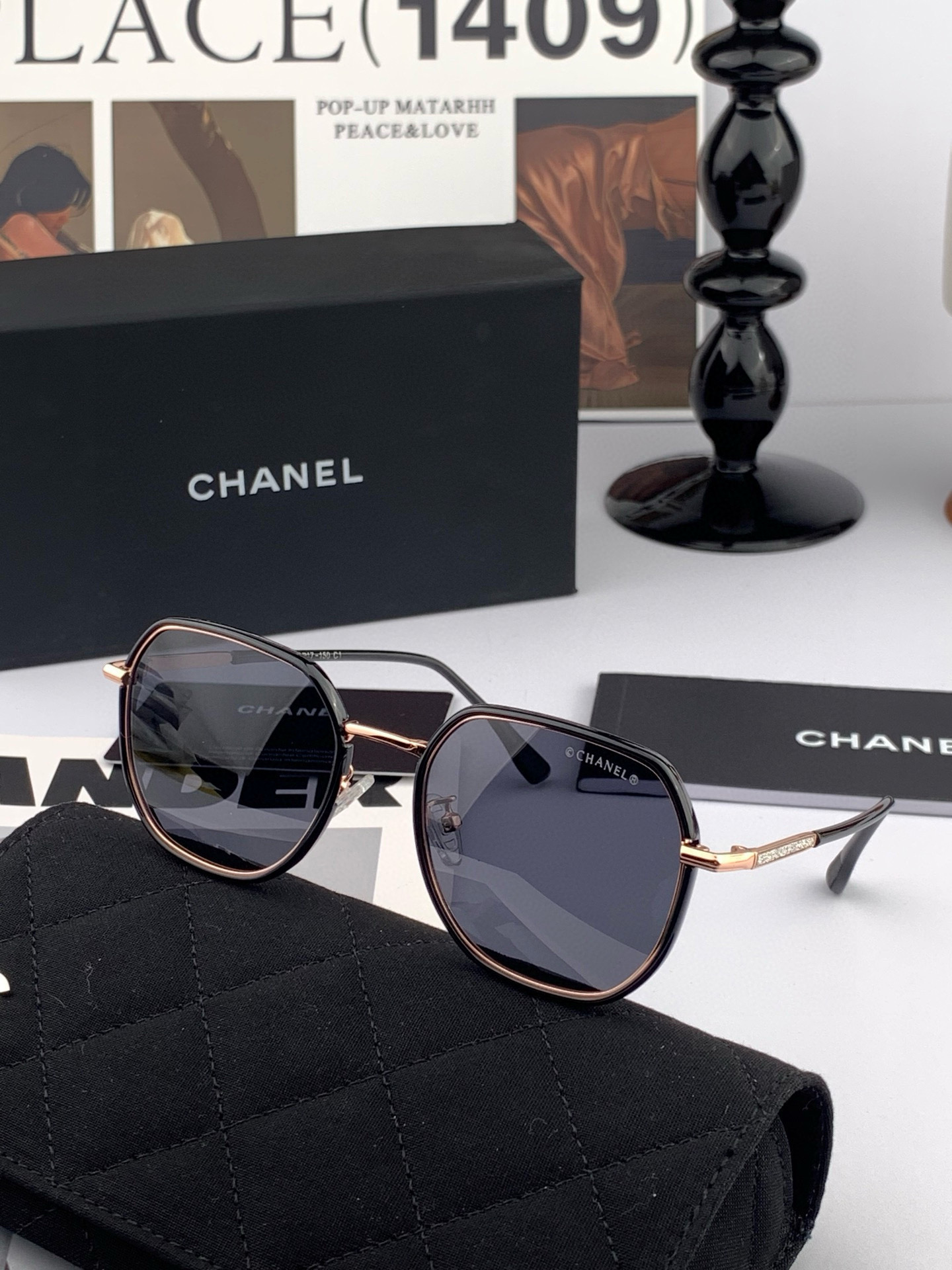    新品CHANEL 香奈儿太阳镜以独特魅力和前卫风格诠释春夏最新眼镜，质感超好佩带舒适 型号：CH9