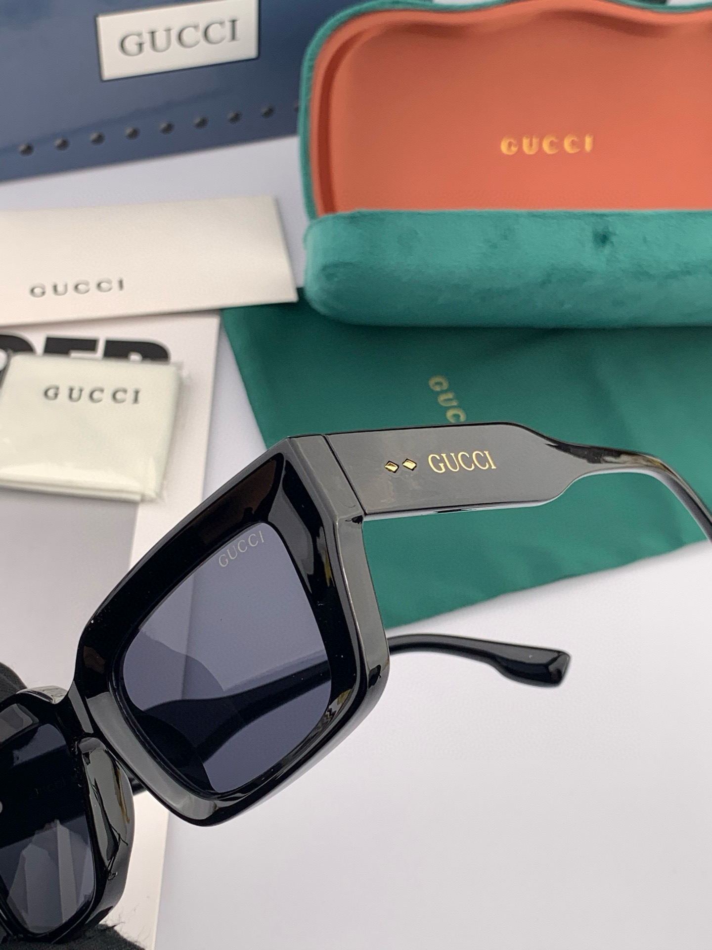  🔺 【GUCCI】2025开春新款 潮流爆款 时尚方框太阳镜 高品质 佩戴舒适 网红潮款墨镜 型号：G
