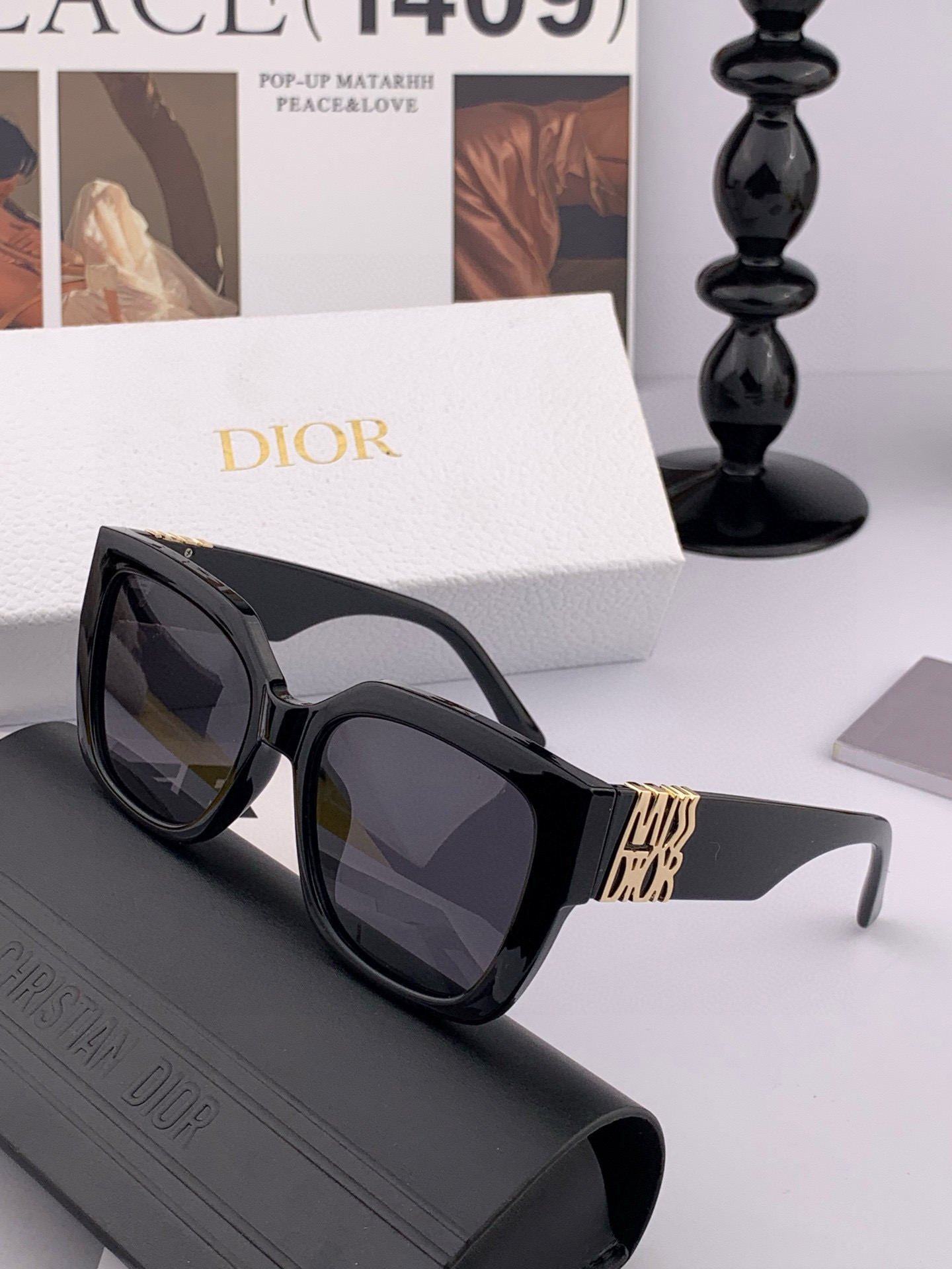   【DIOR】2025新款潮流爆款 时尚方框太阳镜 佩戴舒适 网红潮款墨镜  女士高清加厚偏光太阳镜🕶