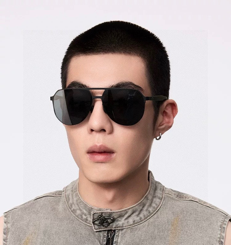        GUCCI 男款炫彩飞行员偏光太阳镜 ❤️材质：高清尼龙加厚卡槽高清偏光镜片 🌹无边框镜架