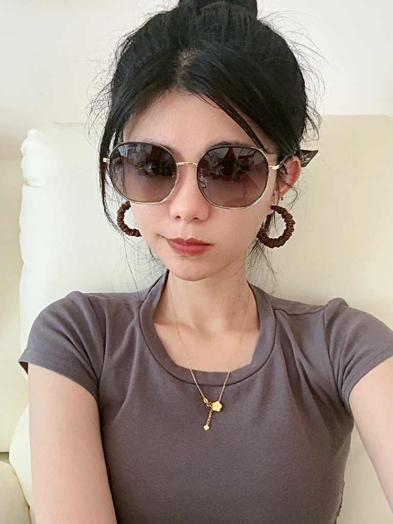 NO:511486,[Chanel] 2025 Spring New Model Fashion Hot Fashionable Round Frame Polarized Sunglasses High Quality Comfortable Wearing Internet celebrity trendy sunglasses Women's HD Thickened Polarized Sunglasses High Quality TR Frame Model CH2307 Glasses Sunglasses, Glasses, Chanel19860909【香奈儿】2025开春新款 潮流爆款 时尚圆框偏光太阳镜 高品质 佩戴舒适 网红潮款墨镜 女士高清加厚偏光太阳镜 高品质TR镜框 型号CH2307眼镜墨镜太阳镜,眼镜,chanel,glasses