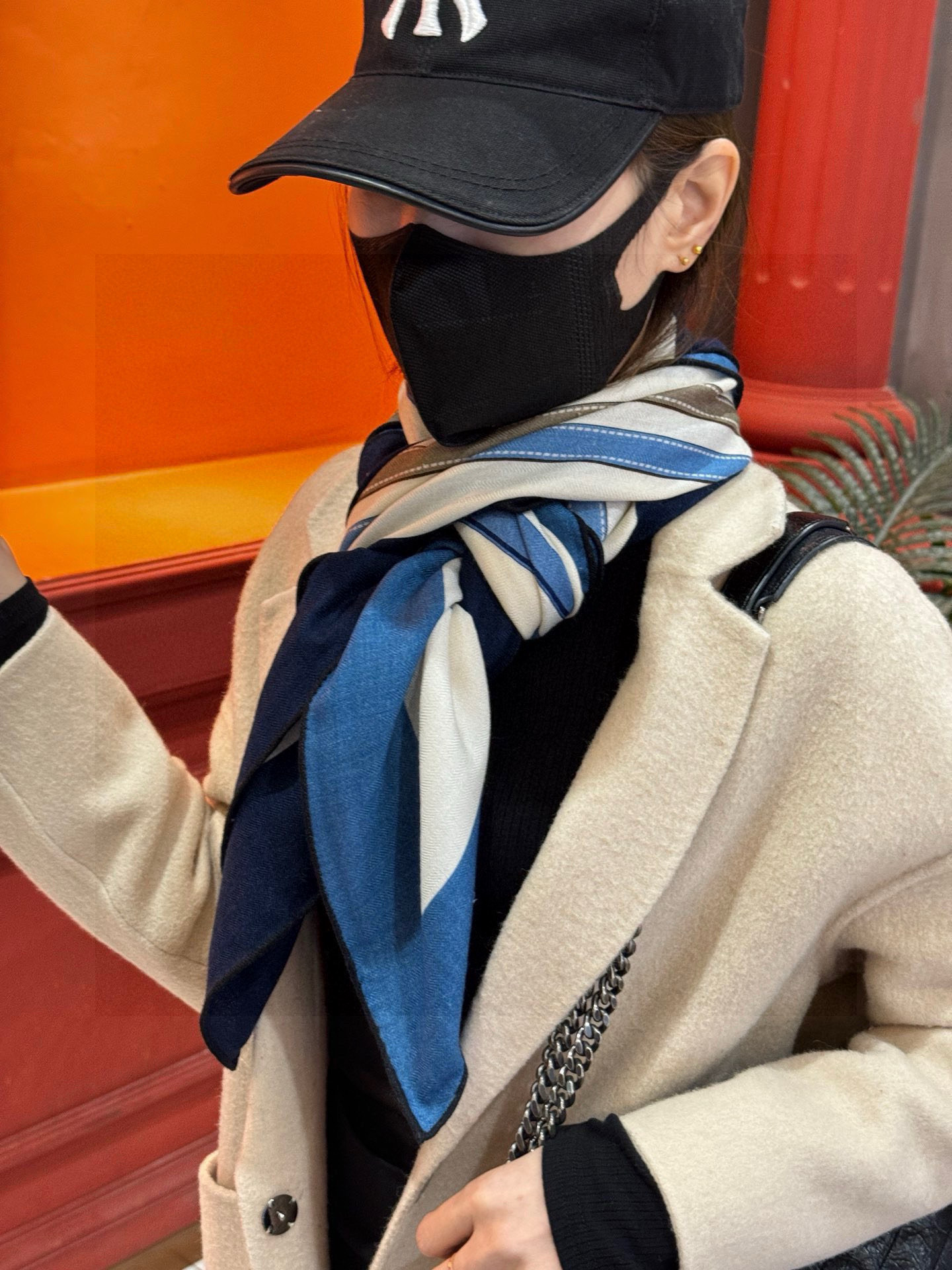  羊绒新款🆕🏇🏇买了都说好看‼️推荐💕【华丽的缰辔双面同色140】羊绒方巾，顶级工艺超值‼️爱马仕专柜爆