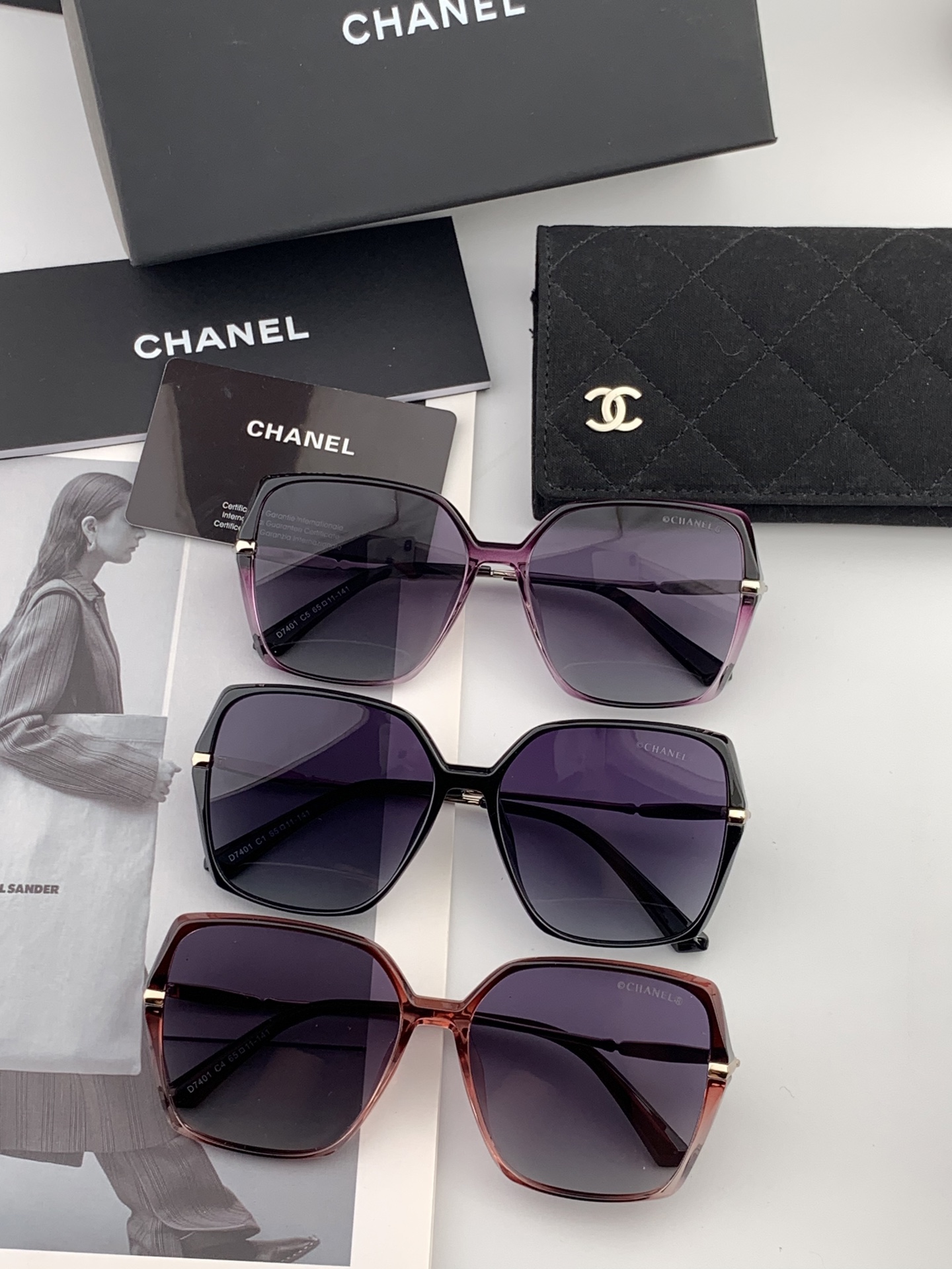 香奈儿 太阳镜🌞 2025开春新品超轻墨镜🆕众多博主网红都有配戴的 很有设计感 超前时尚💕 镜腿立体感十