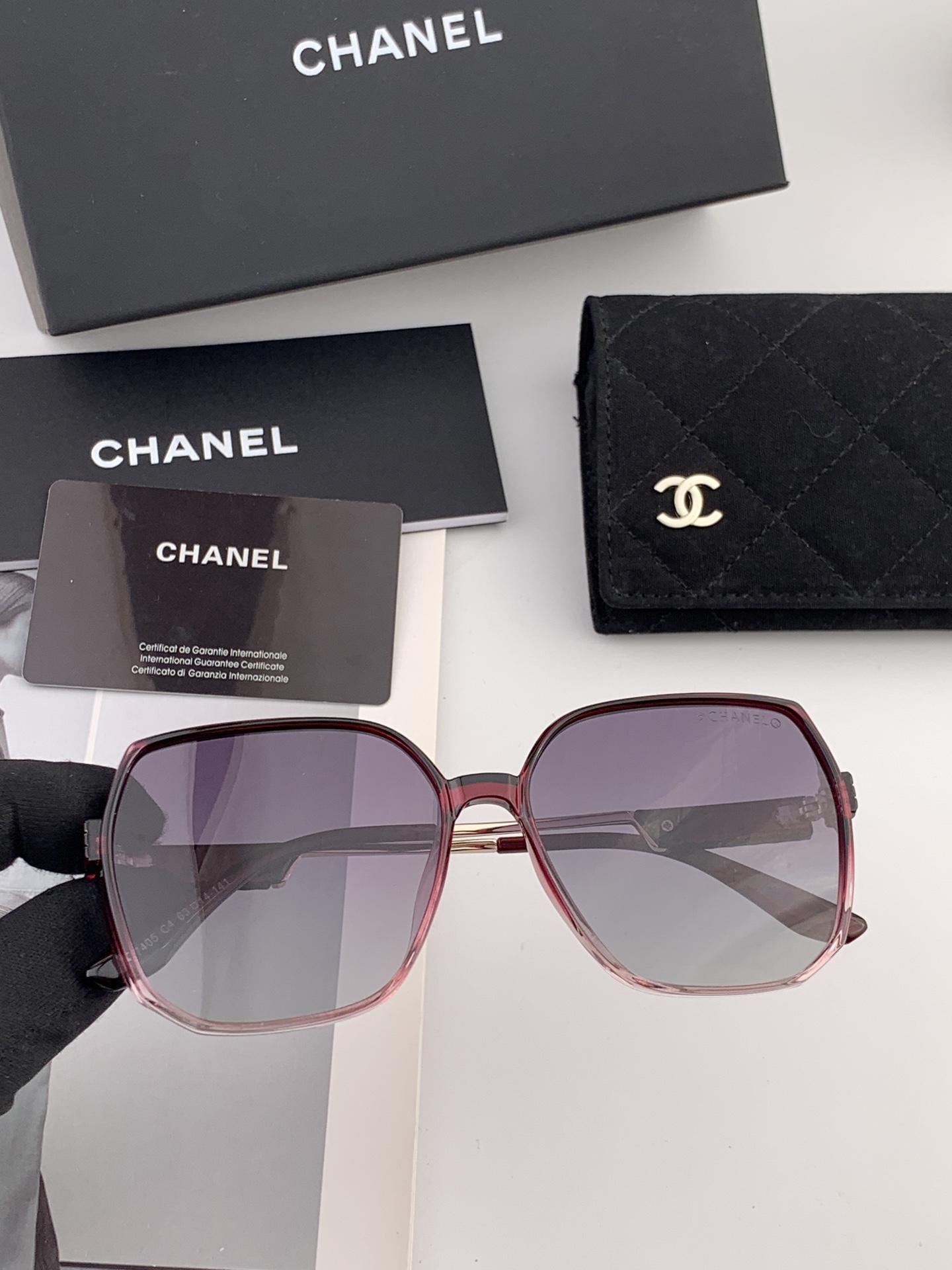 【CHANEL】香奈儿 2025新款潮流爆款 时尚方框太阳镜 佩戴舒适 网红潮款墨镜 女士高清加厚偏光太