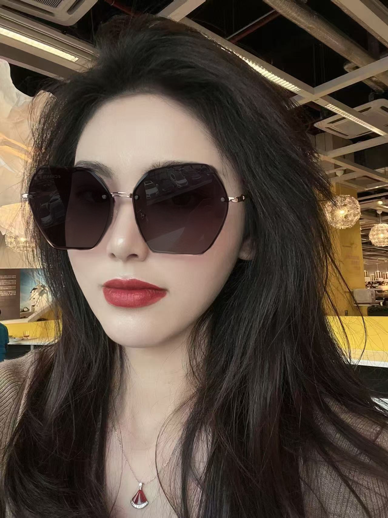 NO:361826,New CHANEL Chanel sunglasses interpret the latest spring and summer glasses with unique charm and avant-garde style, with super good texture and comfortable wearing. Model CH7067 glasses sunglasses, glasses, chanel, chanel19860909新品CHANEL 香奈儿太阳镜以独特魅力和前卫风格诠释春夏最新眼镜,质感超好佩带舒适 型号CH7067眼镜墨镜太阳镜,眼镜,chanel,chanel,glasses