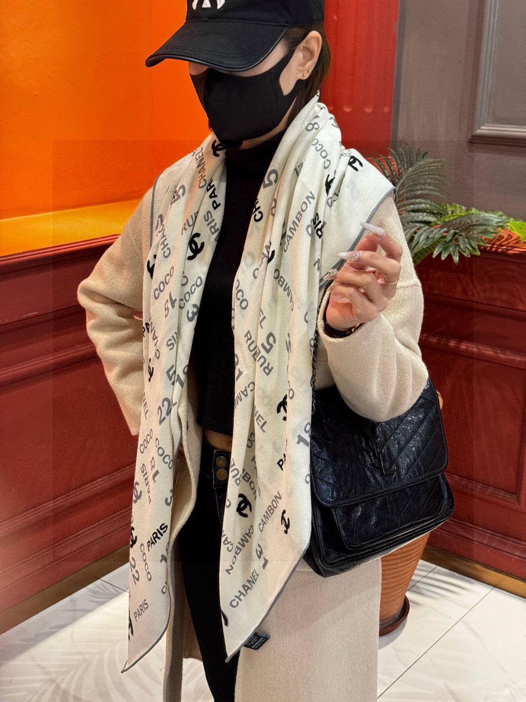 【升级双面同色 加密面料】 上新❤️ 
140*140台版印花  黑白二色 
 高级都市新贵！山茶花的再