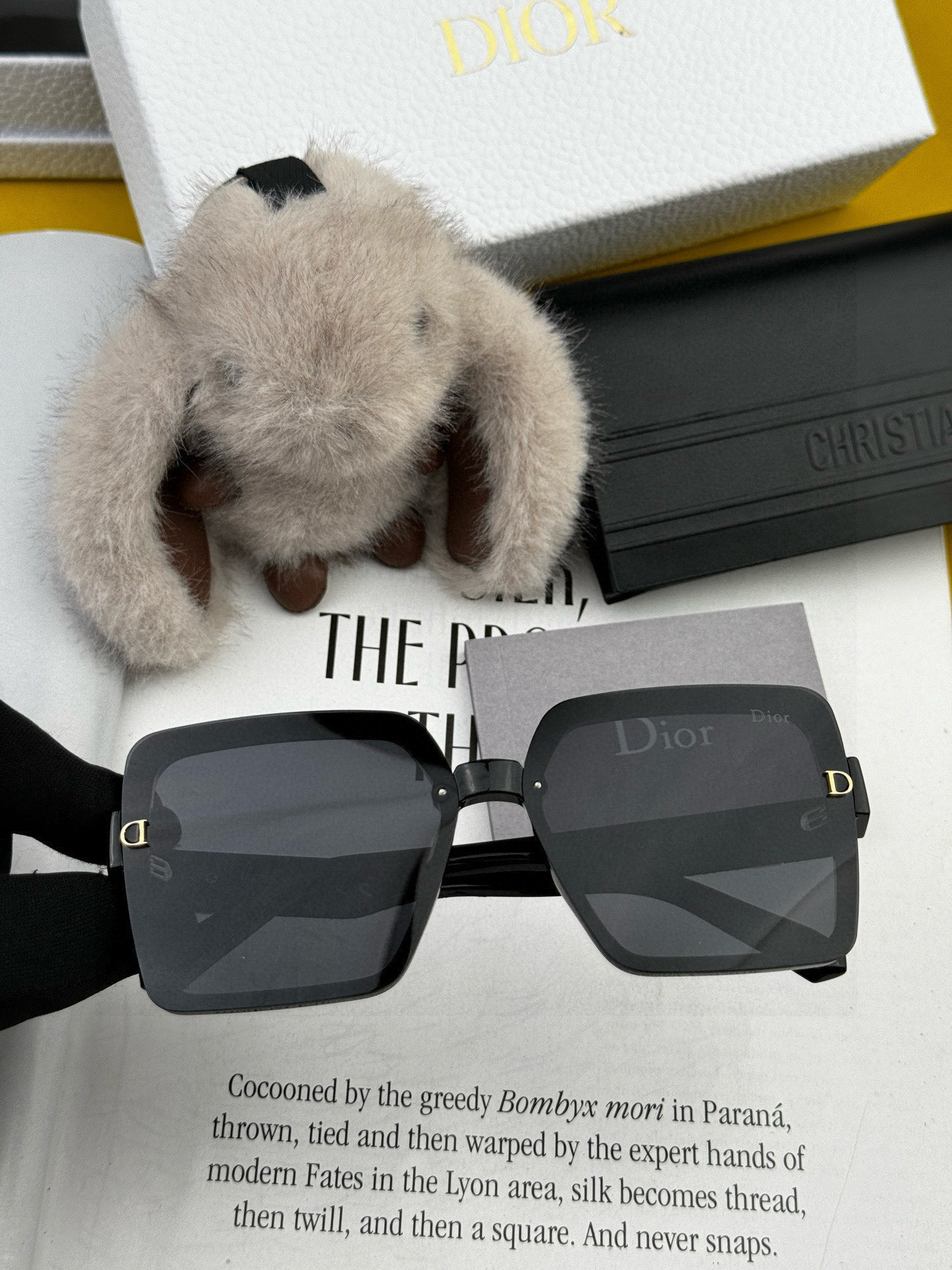   🔺 【DIOR-迪奥】2025开春新款 潮流爆款 时尚方框偏光太阳镜 高品质 佩戴舒适 网红潮款墨镜