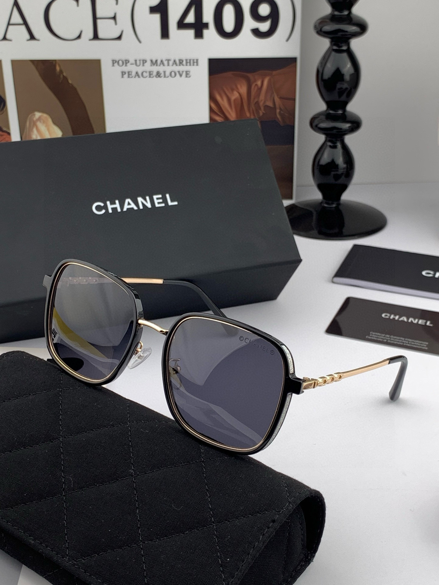    新品CHANEL 香奈儿太阳镜以独特魅力和前卫风格诠释春夏最新眼镜，质感超好佩带舒适 型号：CH7