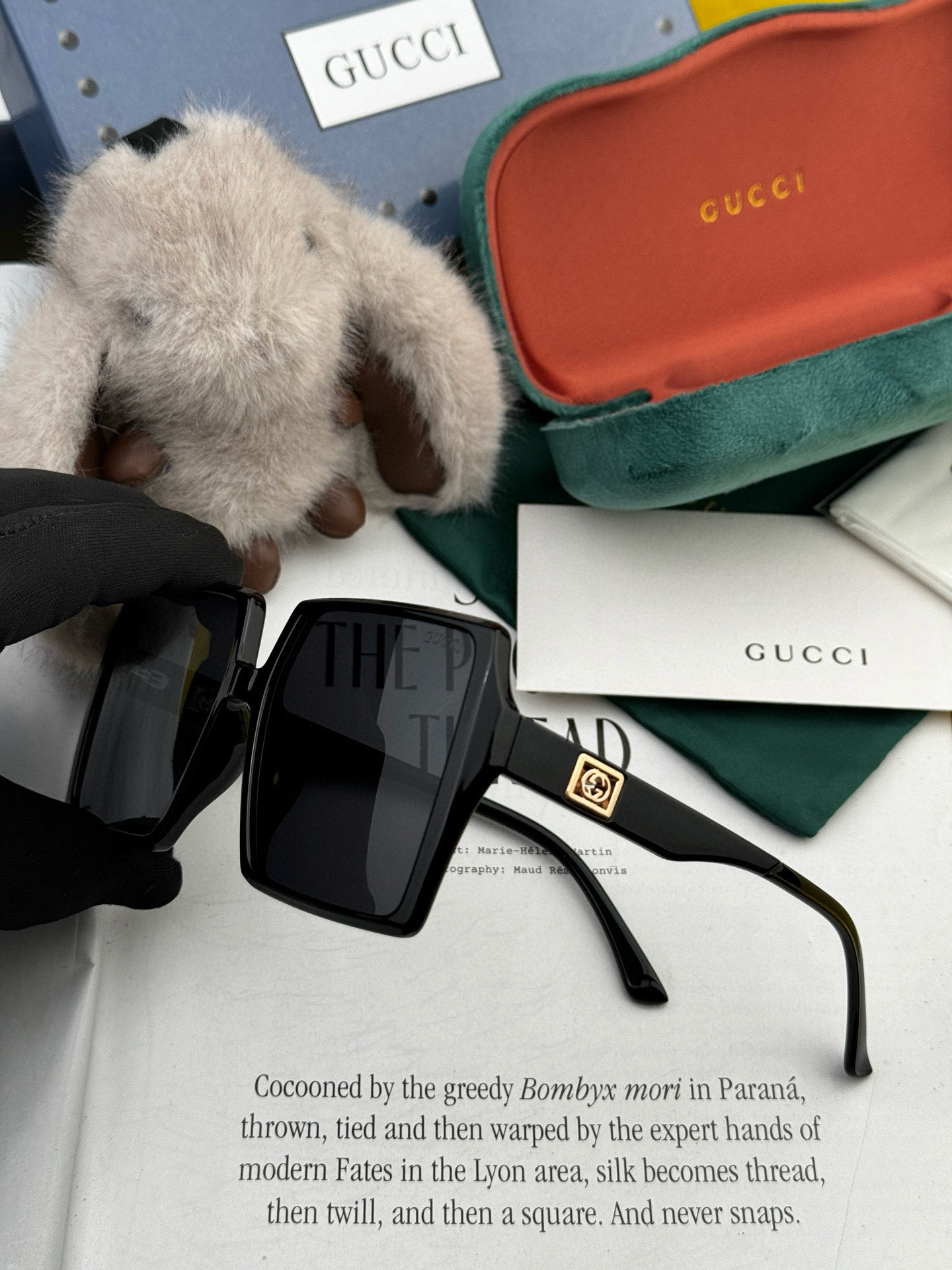  2025新款！新款出货！
女士高清加厚偏光太阳镜🕶️ 🎉💍新款GUCCI偏光太阳镜得意开车驾驶镜时尚墨