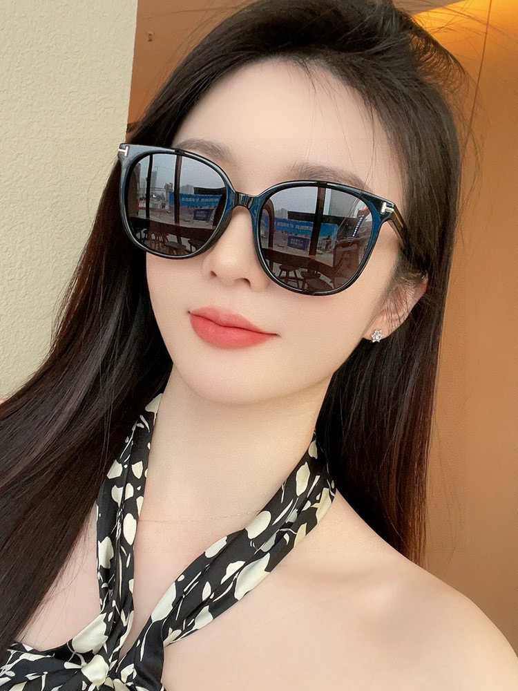  【TOMFORD】汤姆福特 爆款来袭！经典火爆作品 重磅出击 ！超经典偏光眼镜，时刻展现时尚大牌风范！
