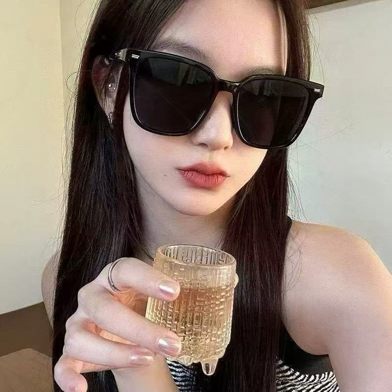  Gucci古奇 新款连体驶驾镜墨镜出行必众备多明星同款 太阳镜 男女太士阳镜飞行  型号：G7357