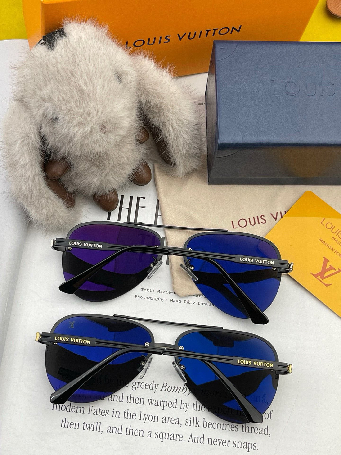  2025新款 LOUIS VUITTON-路易家  新品LV蛤蟆框太阳镜 每一付都是精品 ❤️时尚达人