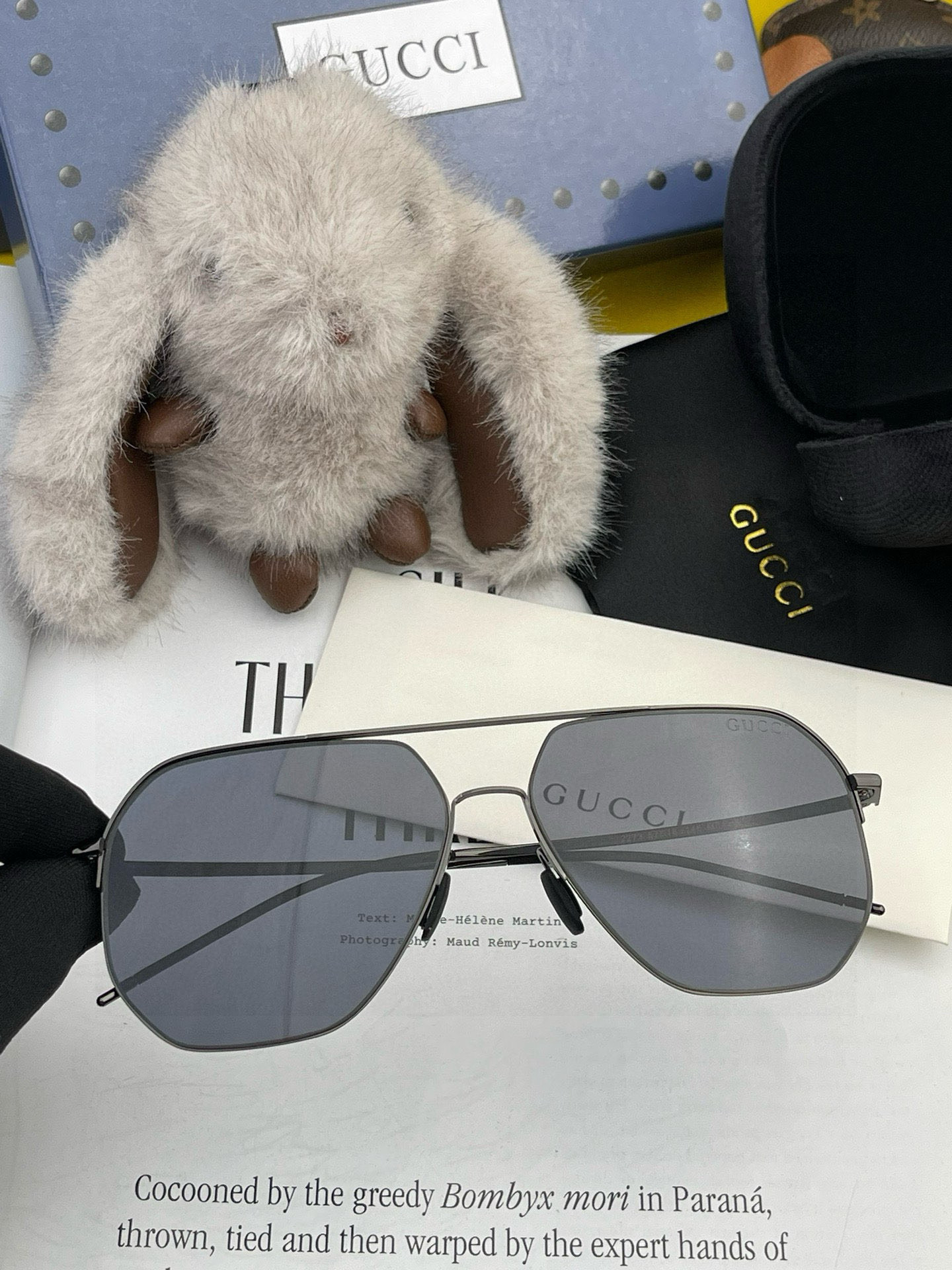        GUCCI 男款炫彩飞行员偏光太阳镜 ❤️材质：高清尼龙加厚卡槽高清偏光镜片 🌹无边框镜架