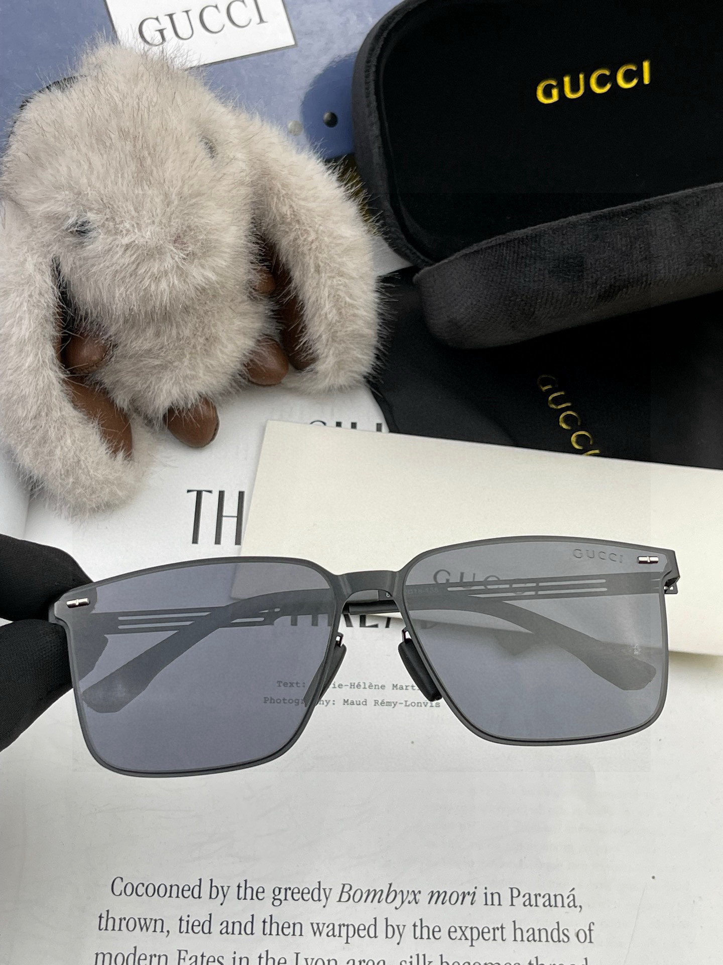        GUCCI 男款炫彩飞行员偏光太阳镜 ❤️材质：高清尼龙加厚卡槽高清偏光镜片 🌹无边框镜架