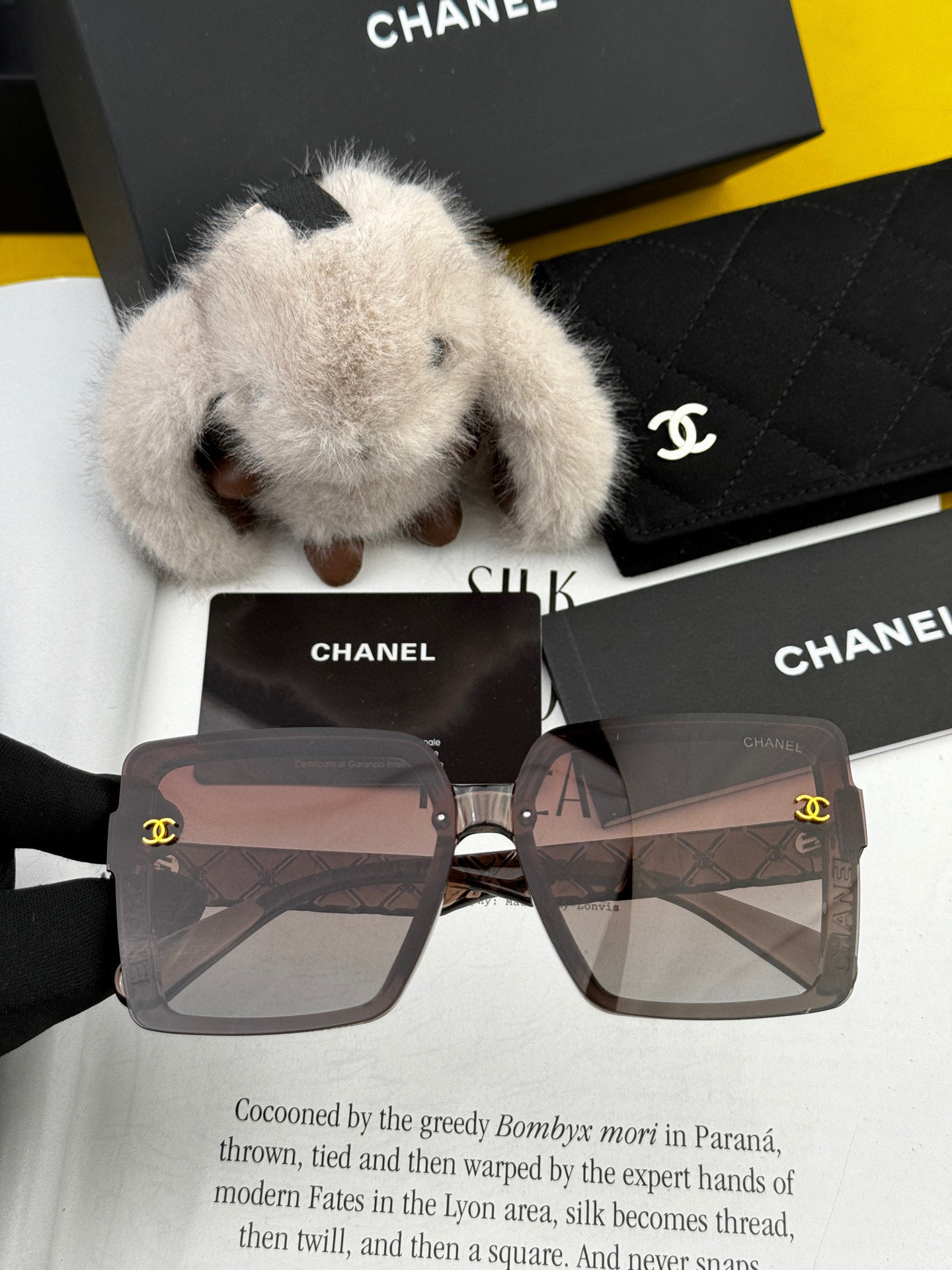 【CHANEL】香奈儿 2025新款潮流爆款 时尚方框太阳镜 佩戴舒适 网红潮款墨镜  女士高清加厚偏光